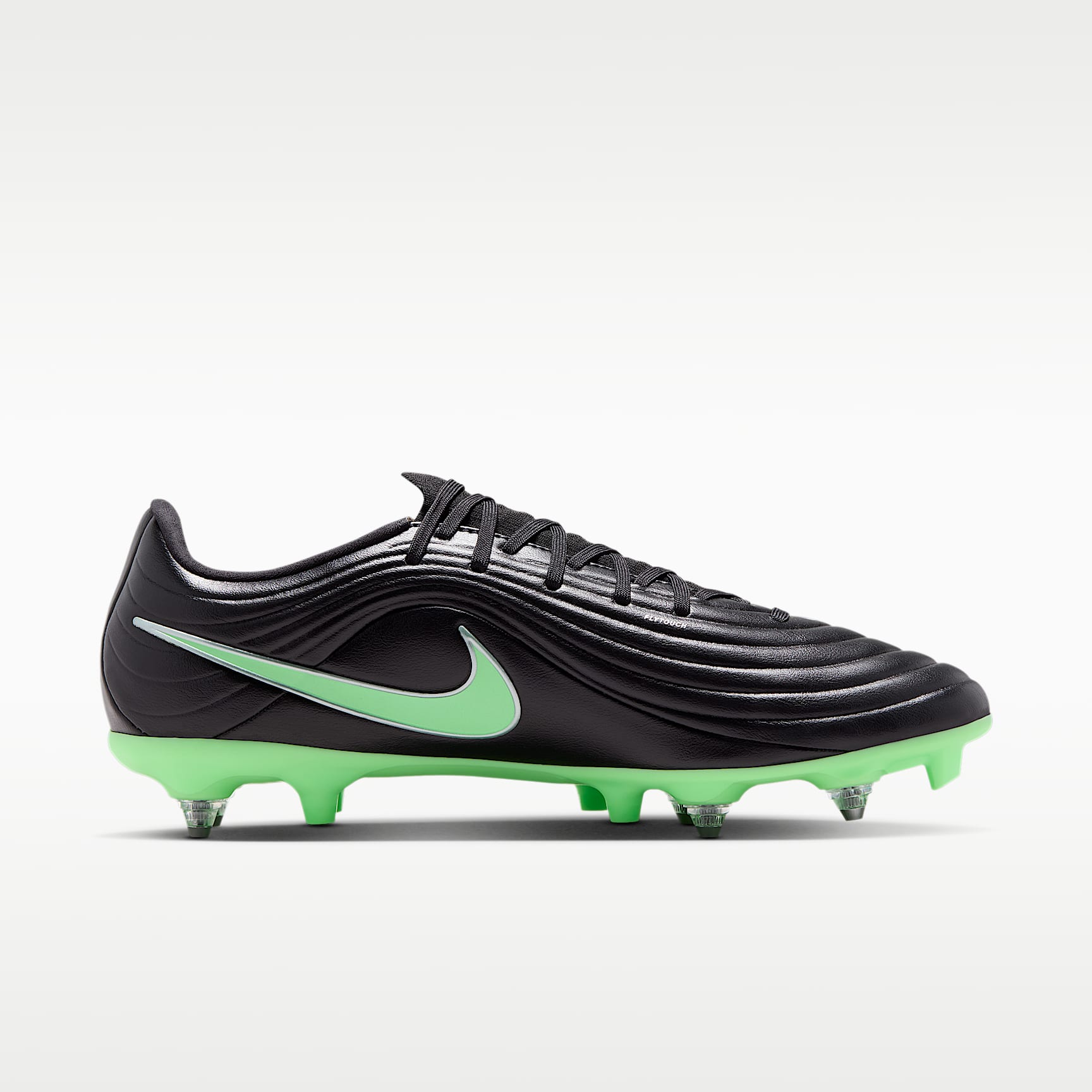 Nike Tiempo Maestro Academy Low Top Fußballschuh für weichen Rasen – Schwarz/Schwarz/Illusion Green