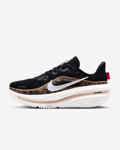 Nike Winflo 12 Straßenlaufschuh (Damen) – Schwarz/British Khaki/Fusion Red/Sail