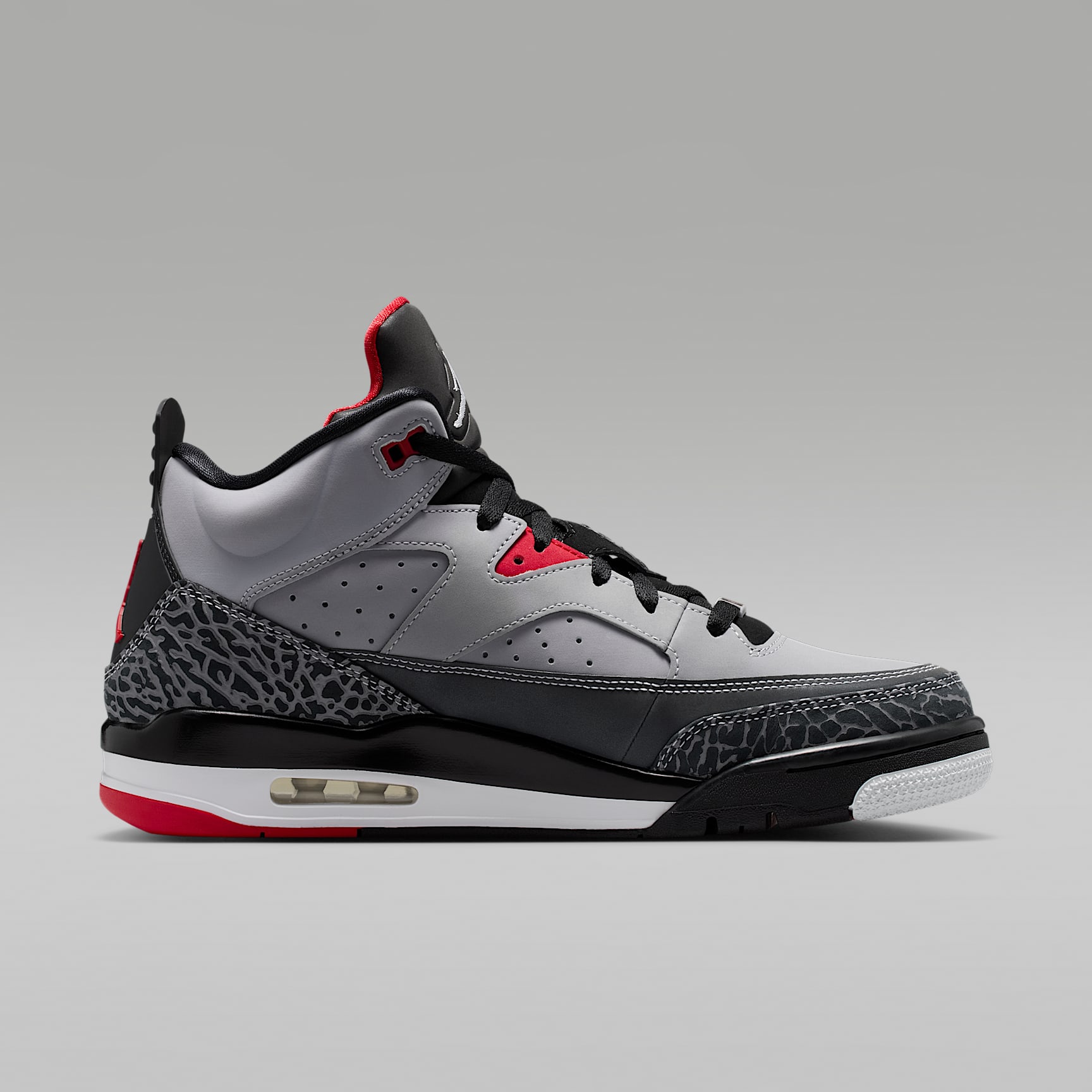 Jordan Son of Mars Low Herrenschuh – Cement Grey/Schwarz/Fire Red/Weiß