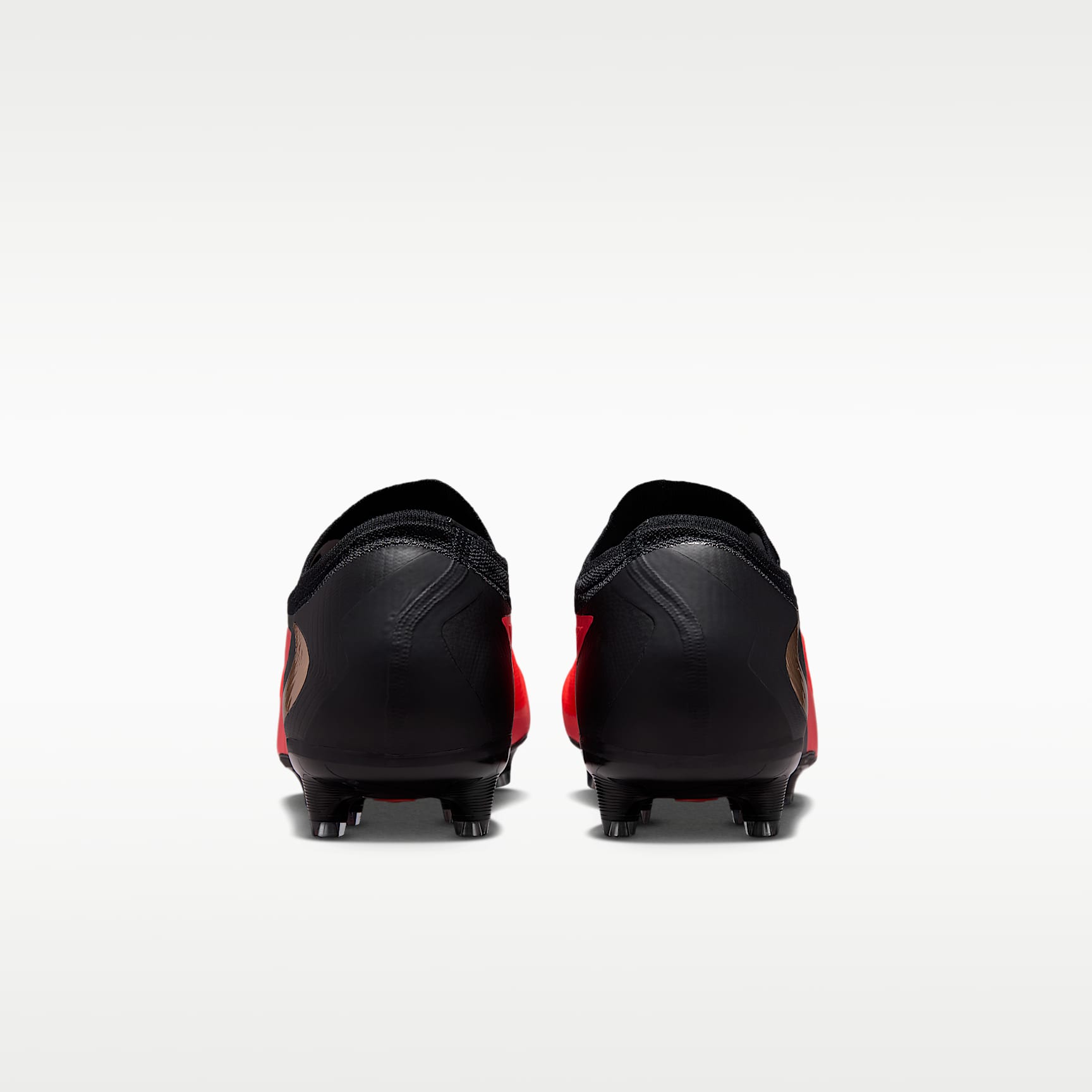 Nike Phantom 6 Low Pro Fußballschuh für Kunstrasen – Bright Crimson/Bright Crimson/Schwarz