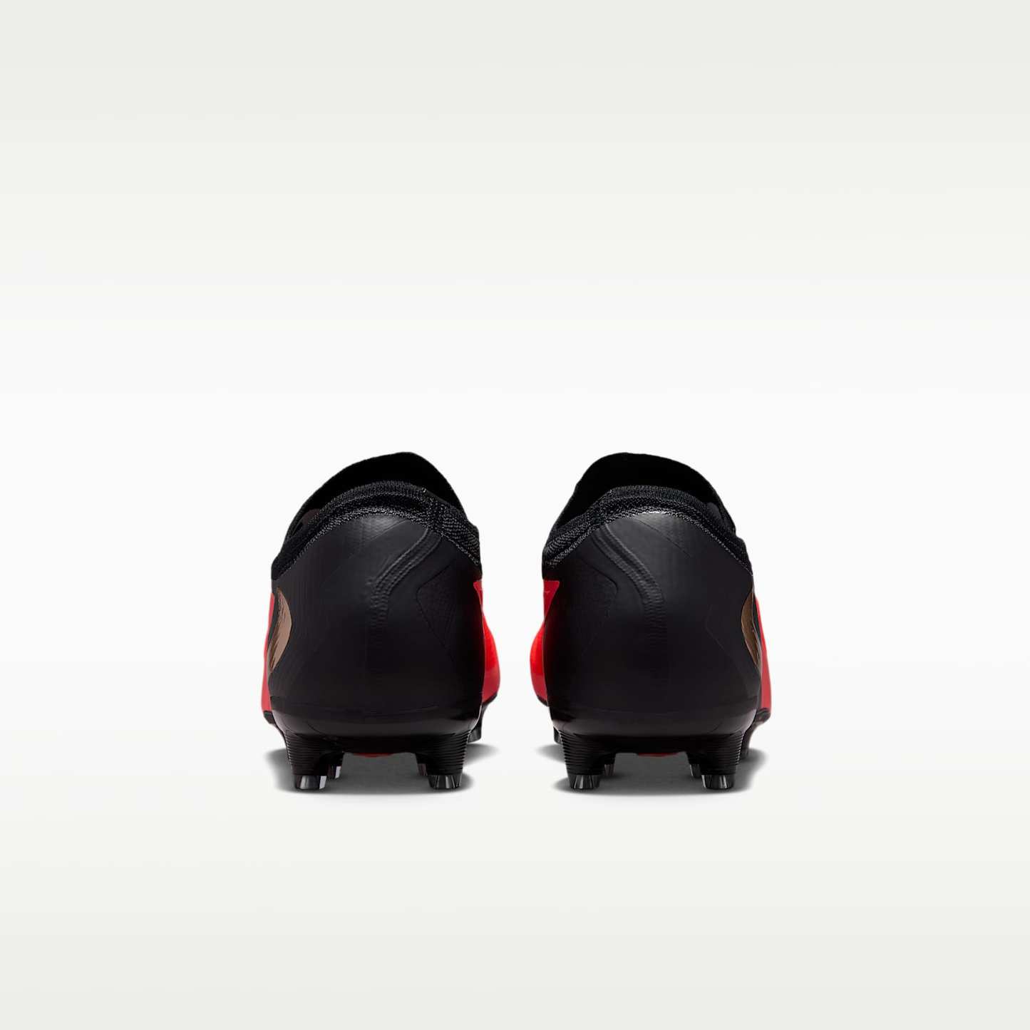 Nike Phantom 6 Low Pro Fußballschuh für Kunstrasen – Bright Crimson/Bright Crimson/Schwarz
