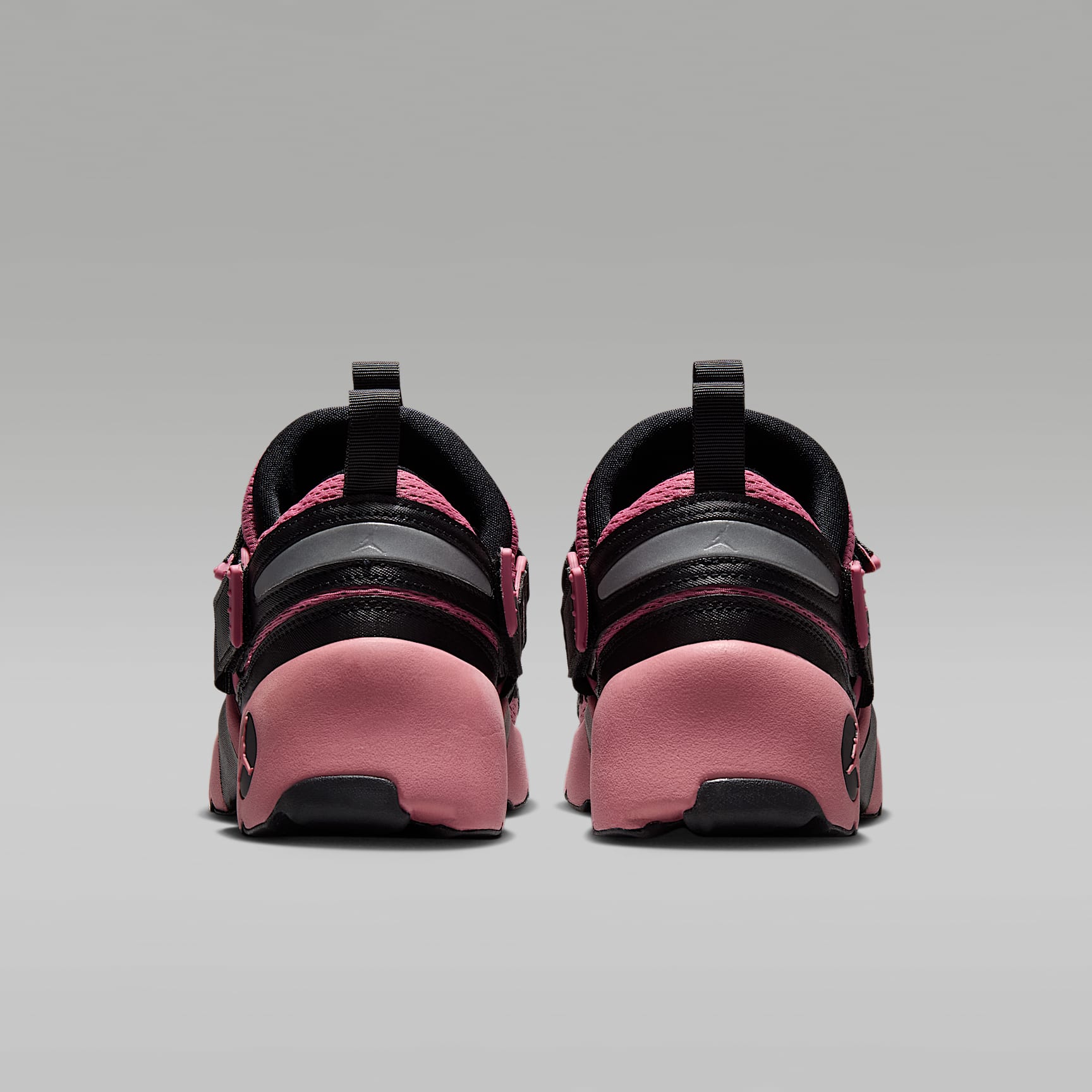 Jordan Trunner LX Schuh (Damen) – Schwarz/Reflective Silver/Desert Berry