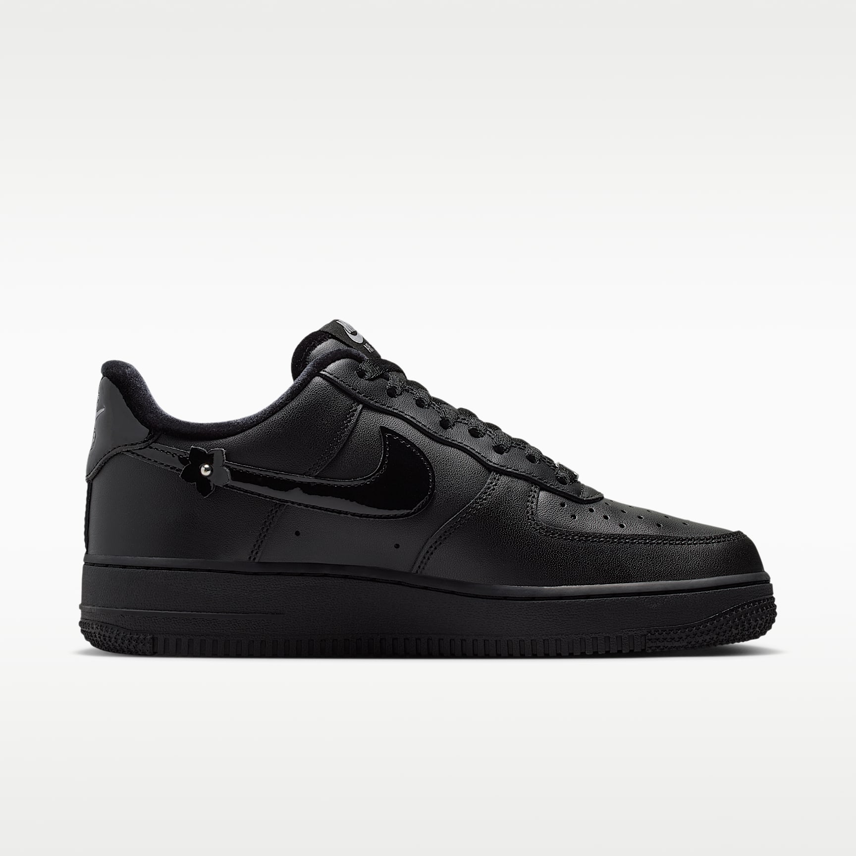Nike Air Force 1 '07 "Florette" Schuh (Damen) – Schwarz/Off Noir/Metallic Silver/Schwarz