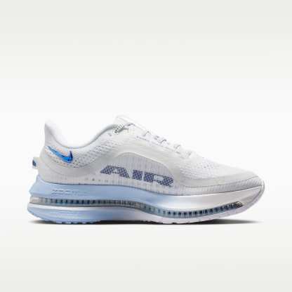 Nike Pegasus Premium Straßenlaufschuh (Damen) – Weiß/Aluminum/Sundial/Mystic Navy