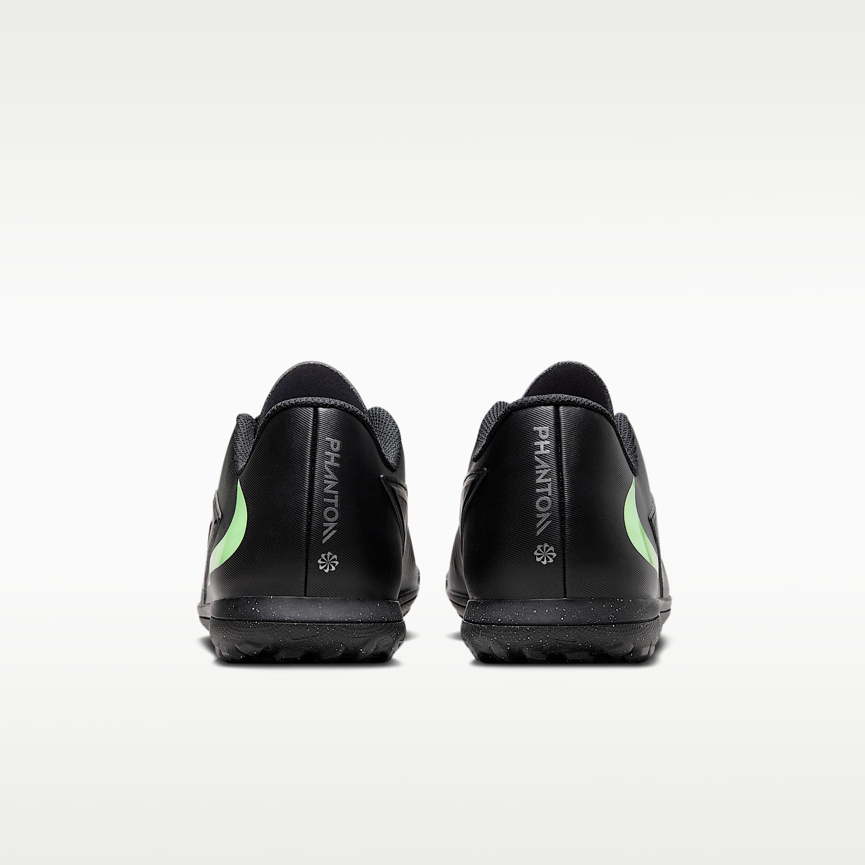 Nike Phantom 6 Low Club Fußballschuh für Turf – Schwarz/Schwarz/Illusion Green
