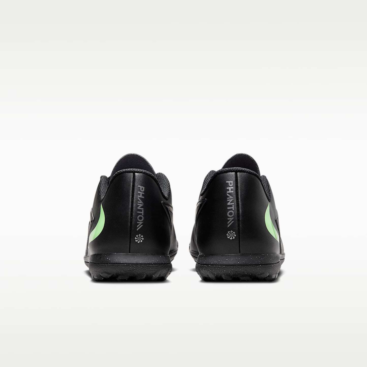 Nike Phantom 6 Low Club Fußballschuh für Turf – Schwarz/Schwarz/Illusion Green