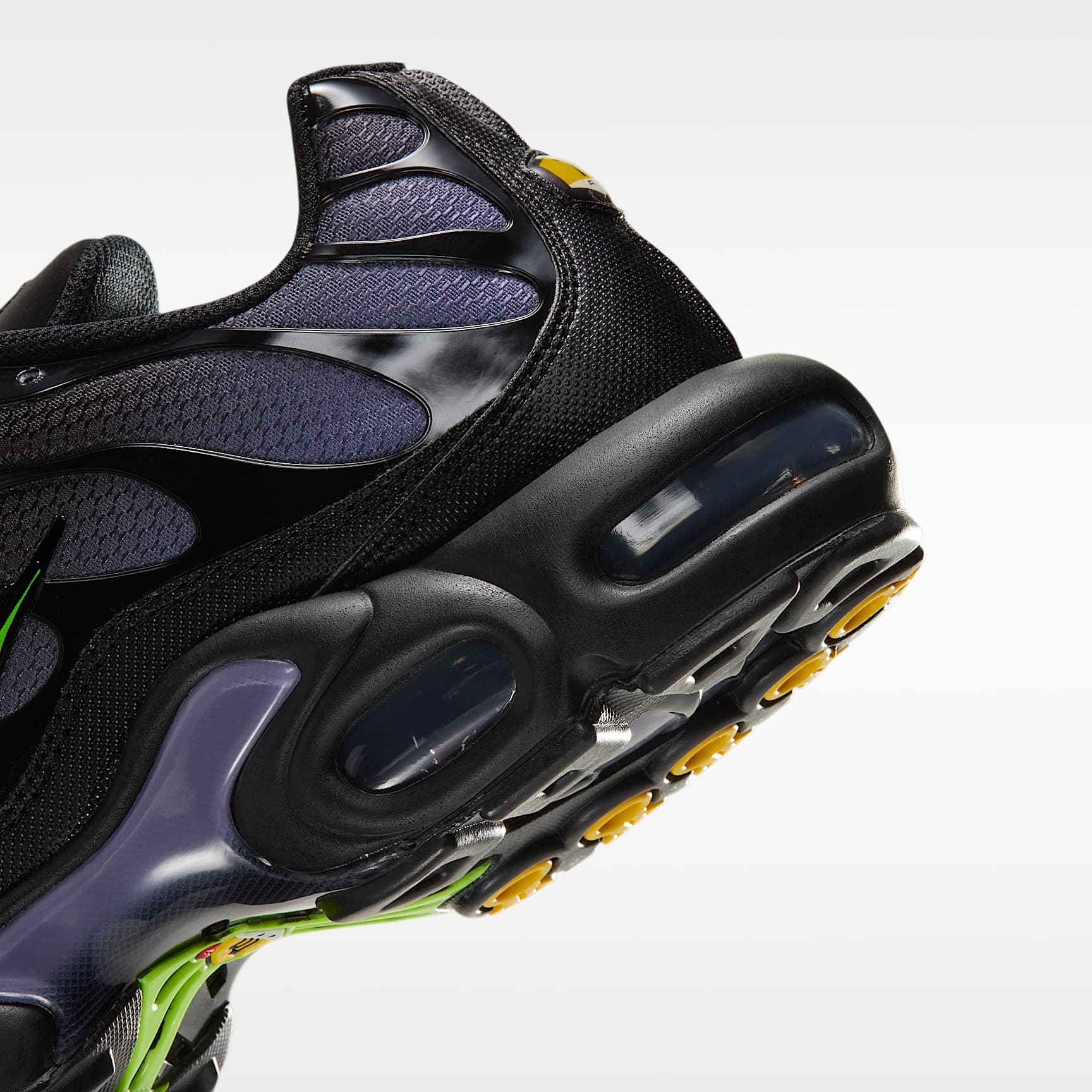 Nike Air Max Plus Schuh (Herren) – Schwarz/Canyon Purple/Electric Green