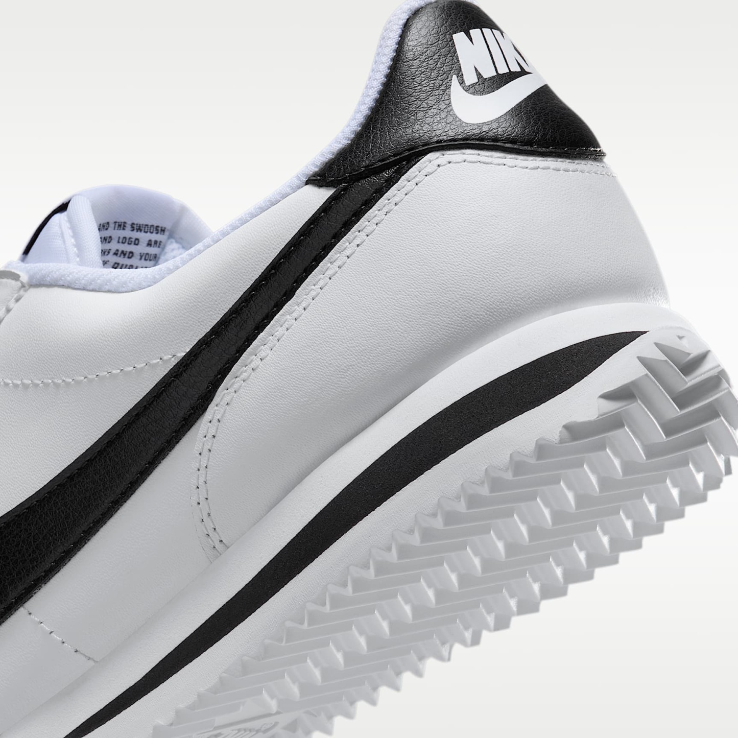 Nike Cortez Leather Damenschuh – Weiß/Schwarz