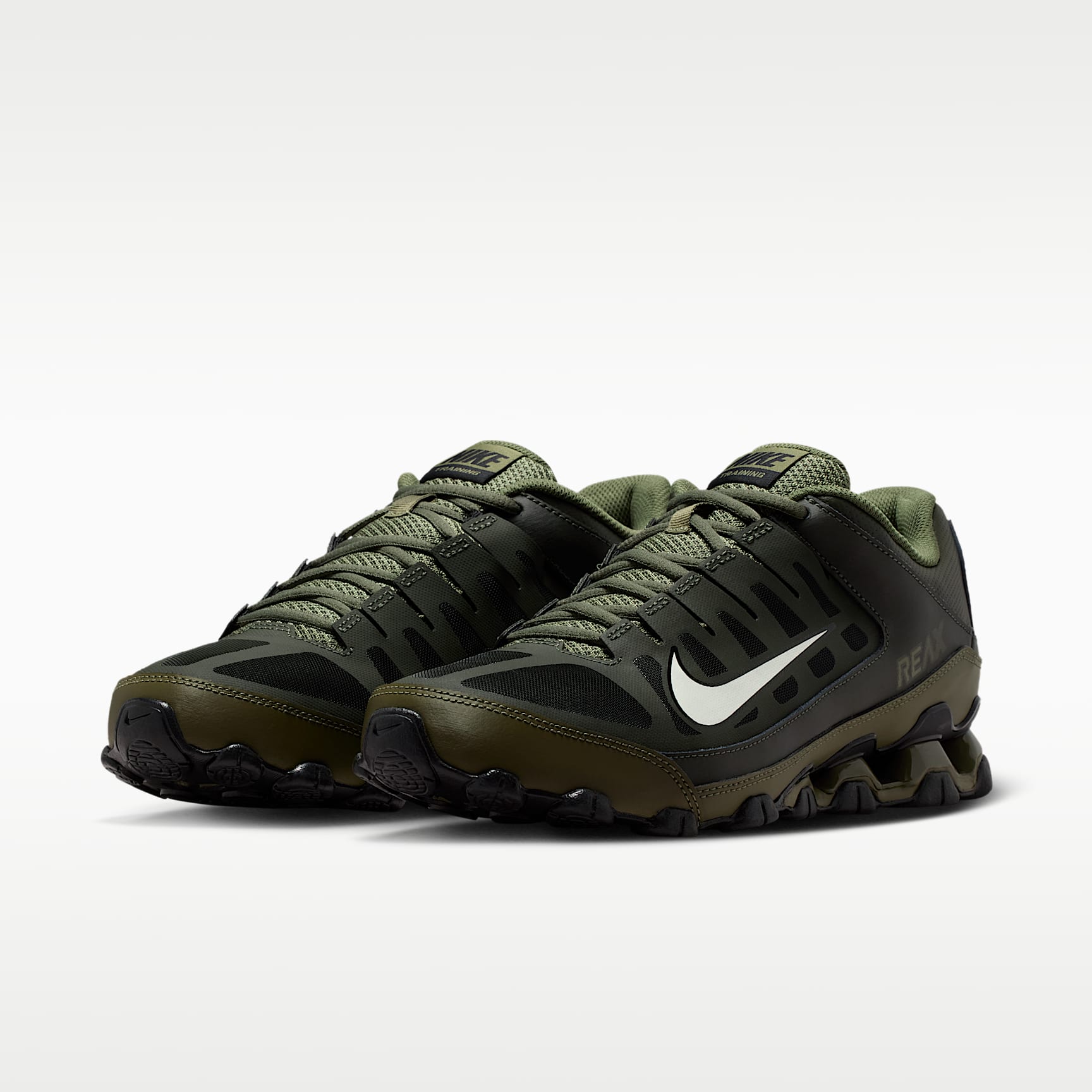 Nike Reax 8 TR Workout-Schuh für Herren – Sequoia/Medium Olive/Schwarz/Summit White