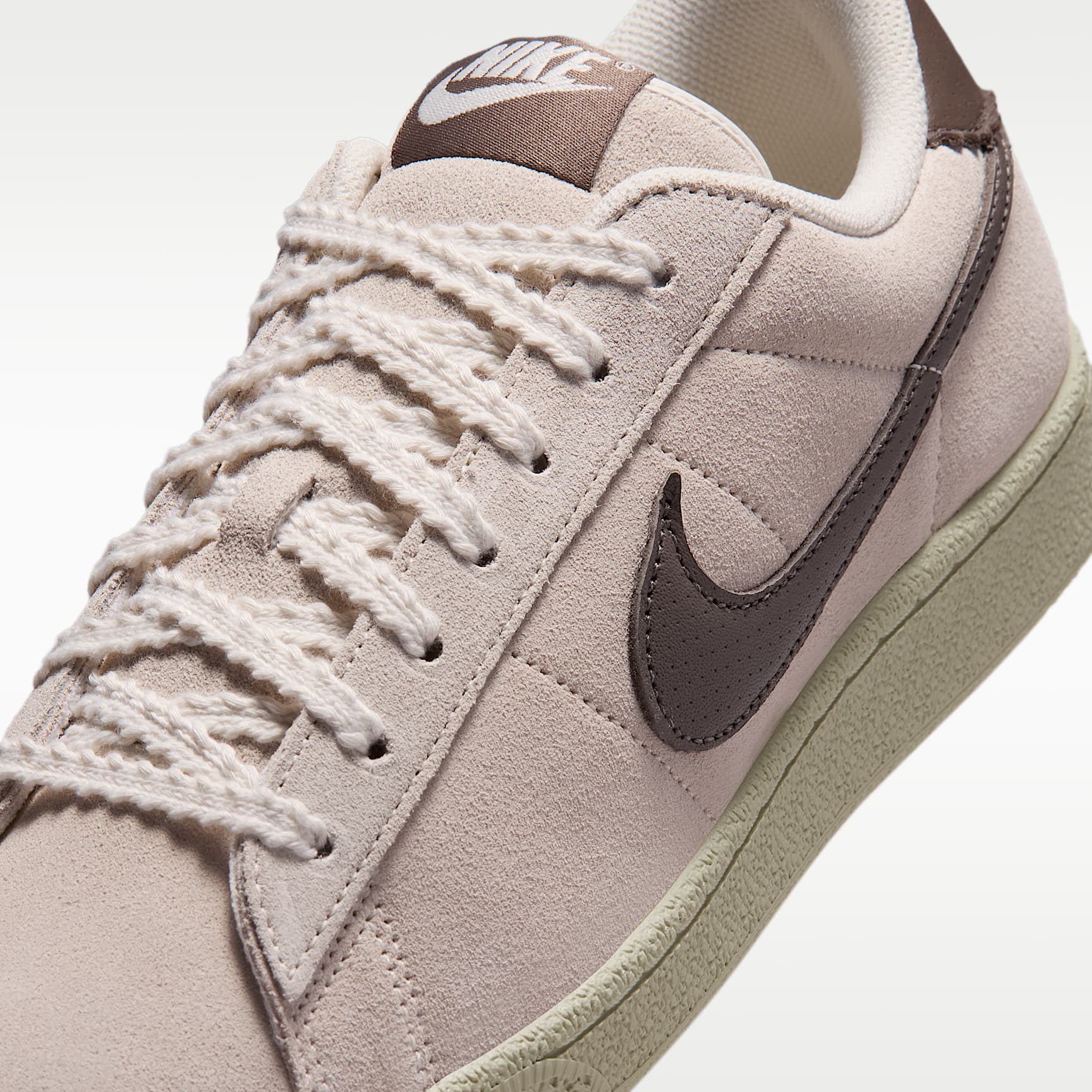 Nike Tennis Classic Damenschuh – Phantom/Light Khaki/Ironstone
