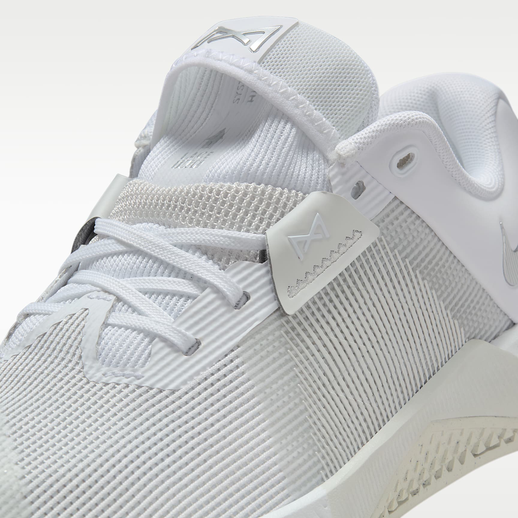 Nike Metcon 10 Trainingsschuh für Damen – Weiß/Platinum Tint/Wolf Grey/Metallic Silver