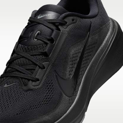 Nike Pegasus 42 Straßenlaufschuh (Herren) – Schwarz/Anthracite/Schwarz