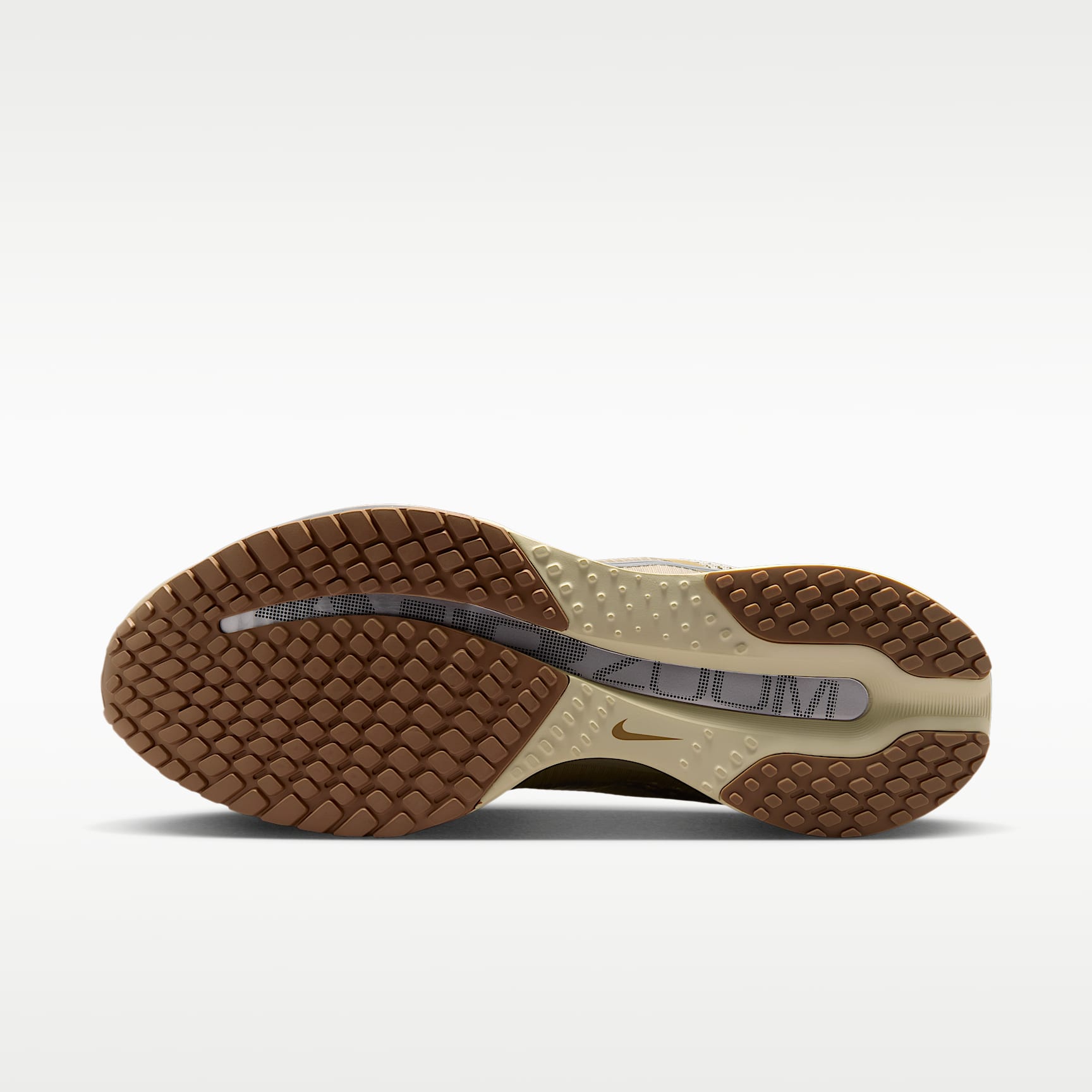 Nike Pegasus Premium Straßenlaufschuh (Herren) – Desert Khaki/Light Khaki/Filbert/Metallic Silver