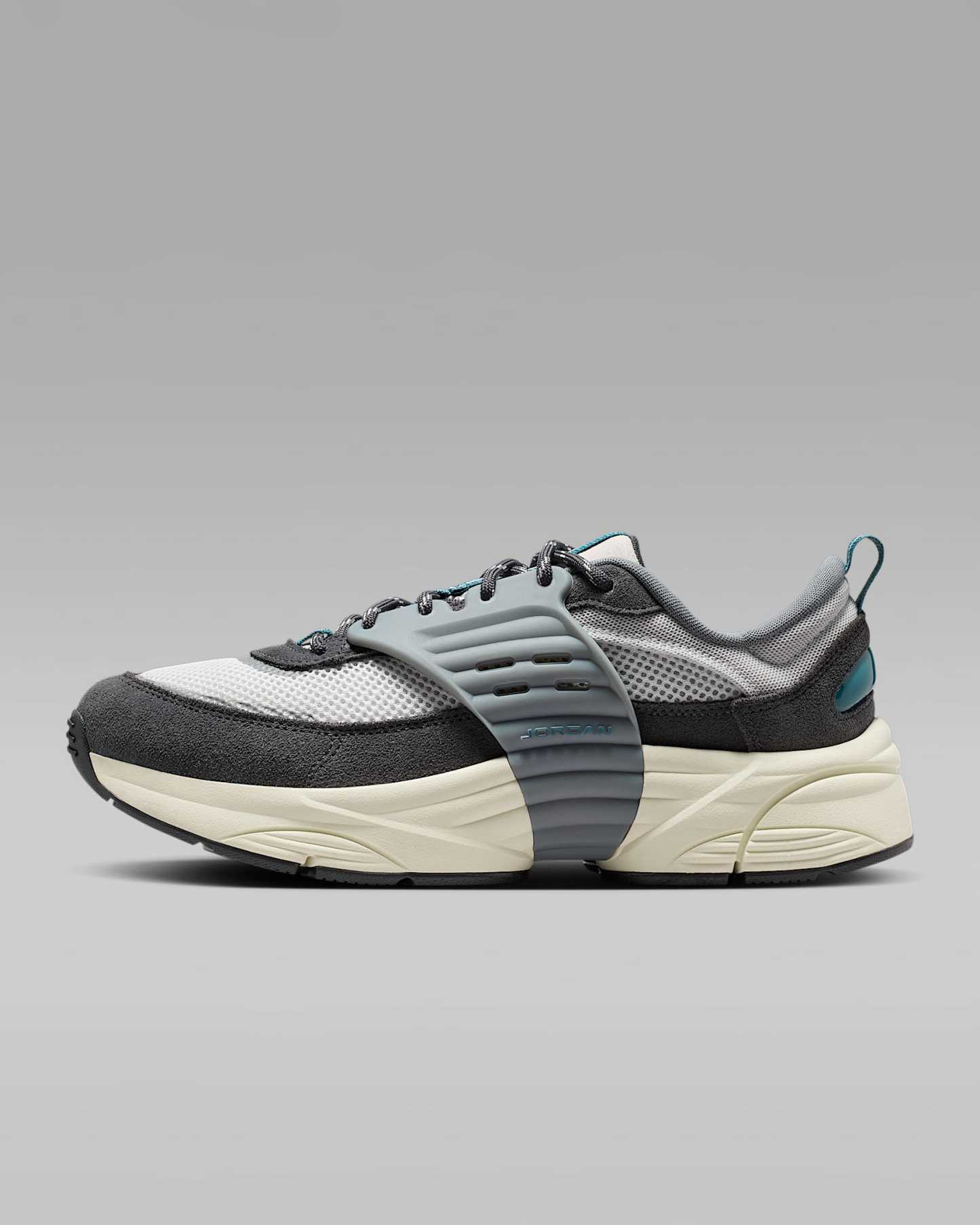 Jordan Trunner O/S Schuhe (Herren) – Photon Dust/Anthracite/Cool Grey/Ash Green