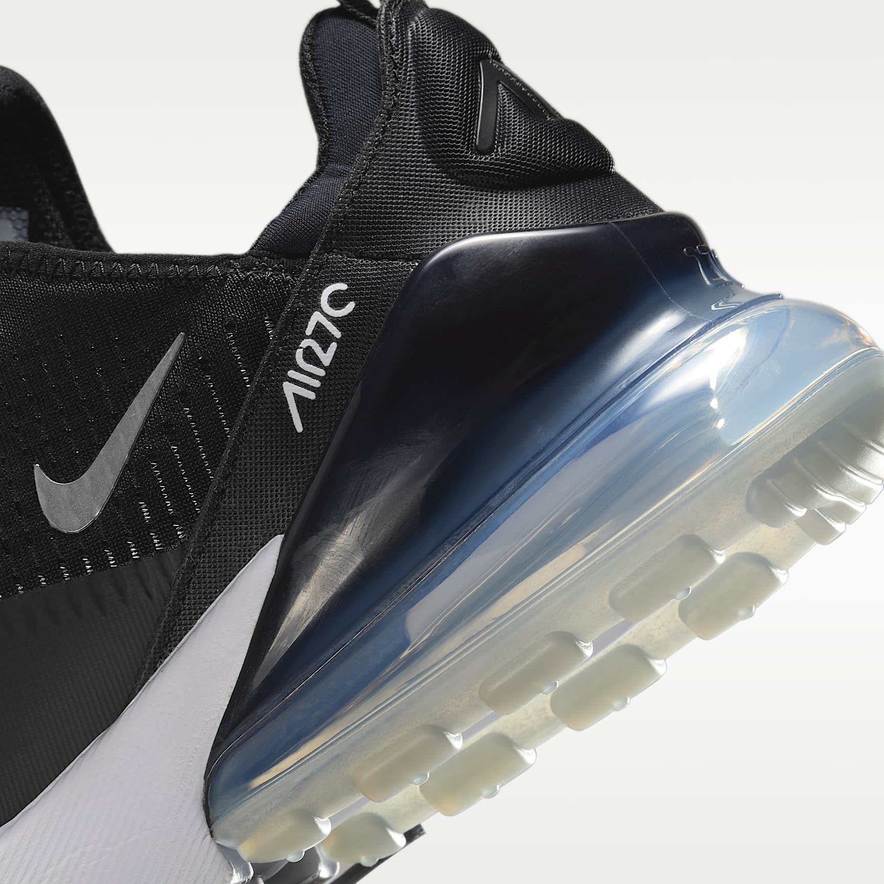 Nike Air Max 270 Damenschuh – Schwarz/Weiß/Metallic Silver
