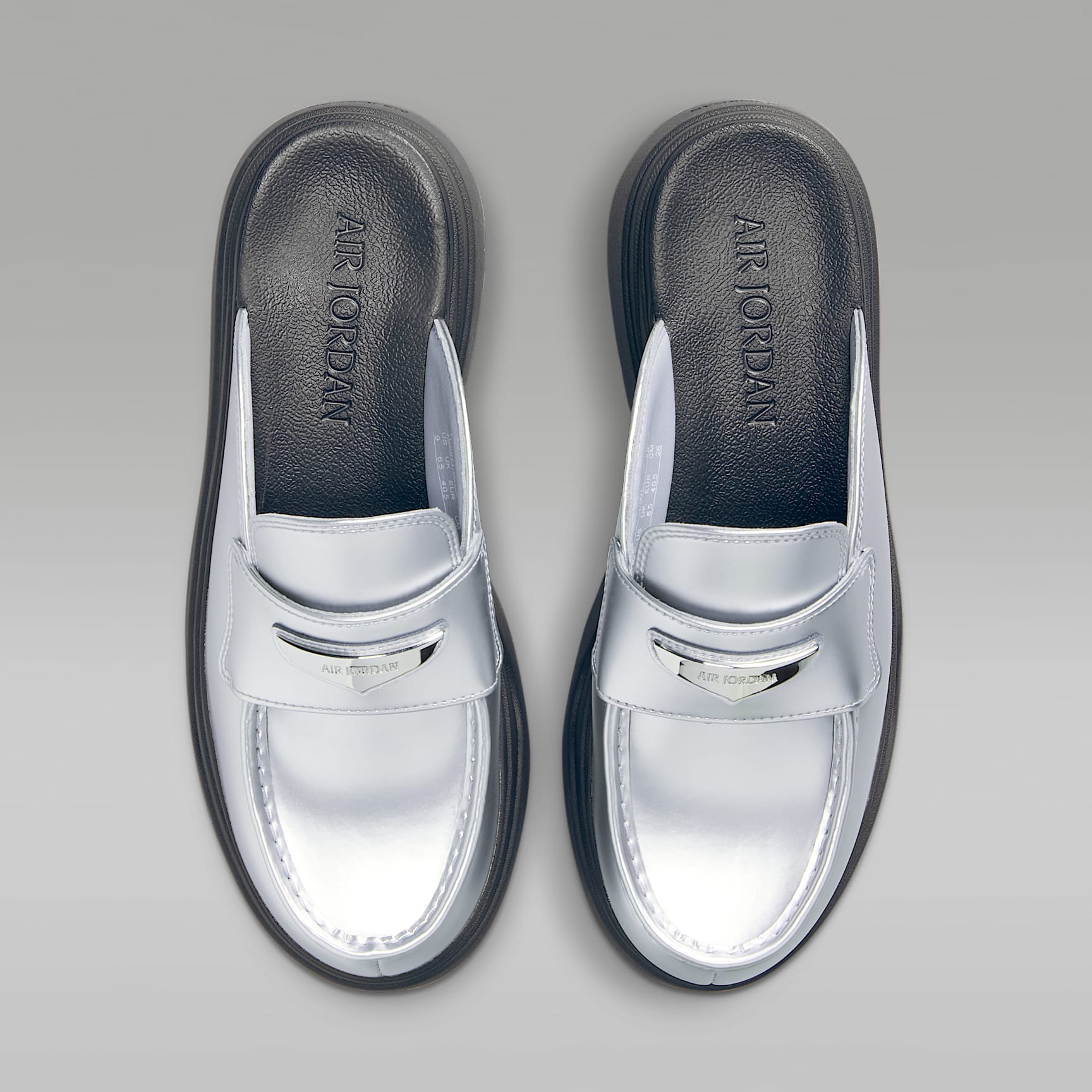 Air Jordan Mule SE Golfschuh (Damen) – Metallic Silver/Shadow Brown/Wolf Grey/Metallic Silver