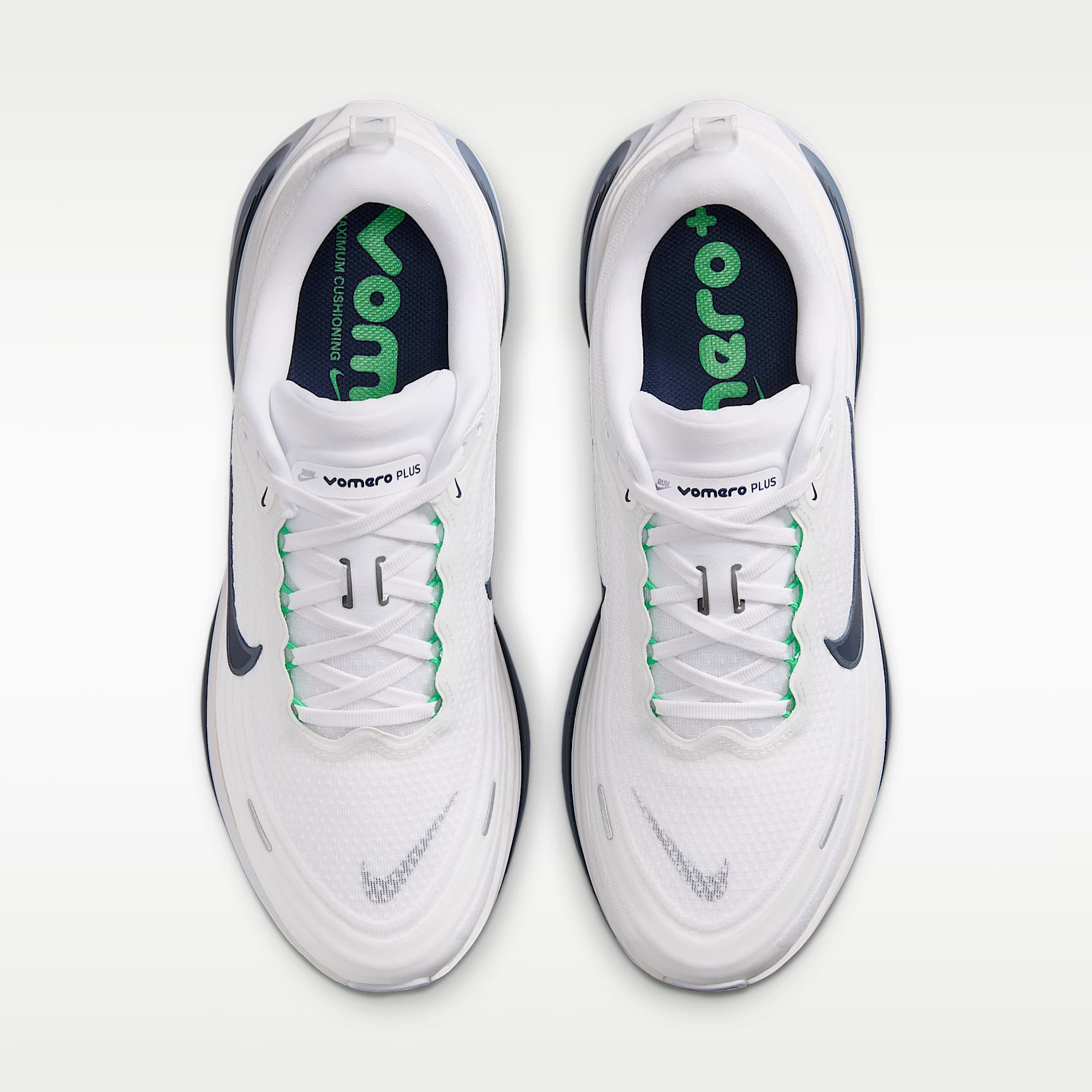 Nike Vomero Plus Straßenlaufschuh (Herren) – Weiß/Green Spark/World Indigo/Midnight Navy