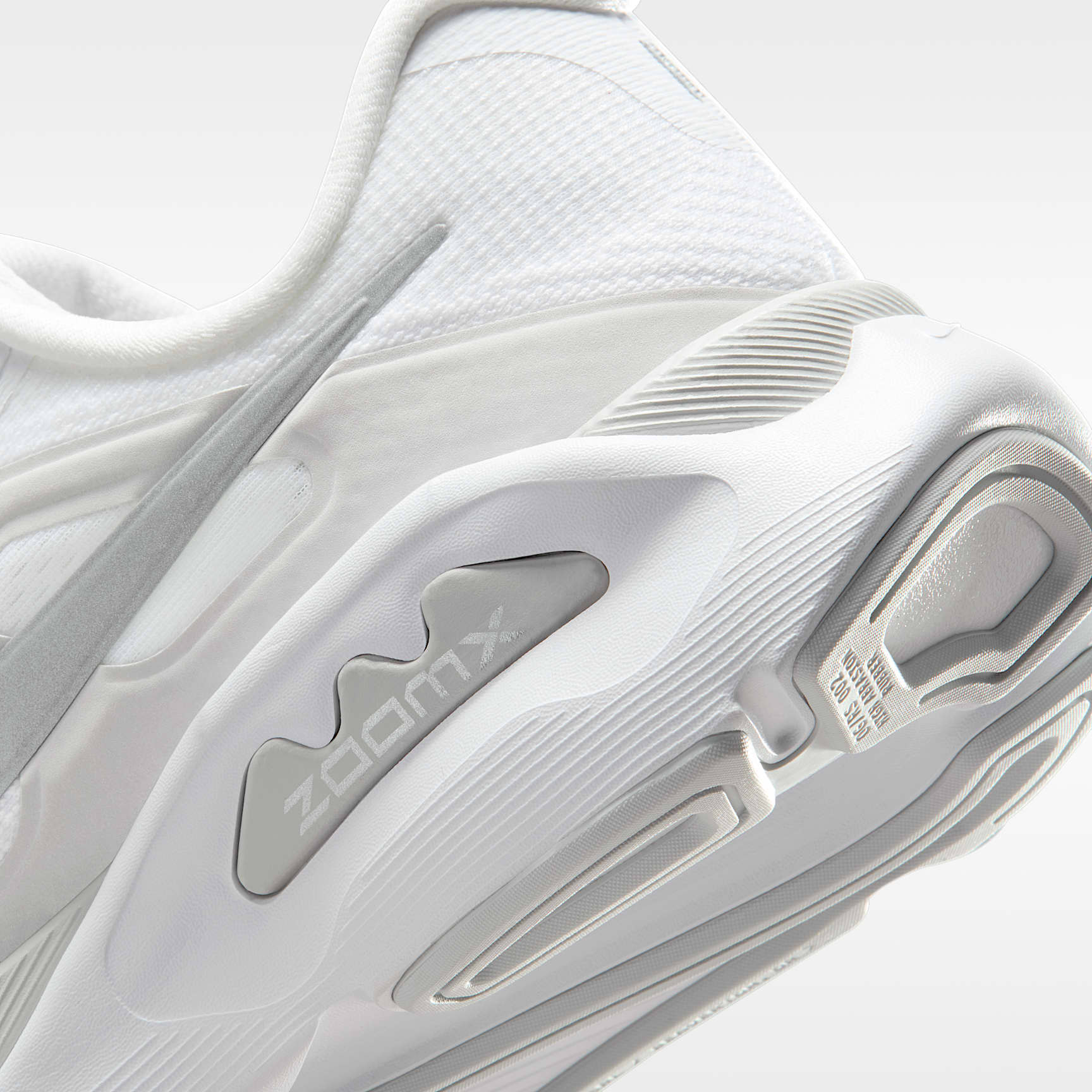 Nike Structure Plus Straßenlaufschuh (Damen) – Weiß/Photon Dust/Metallic Silver