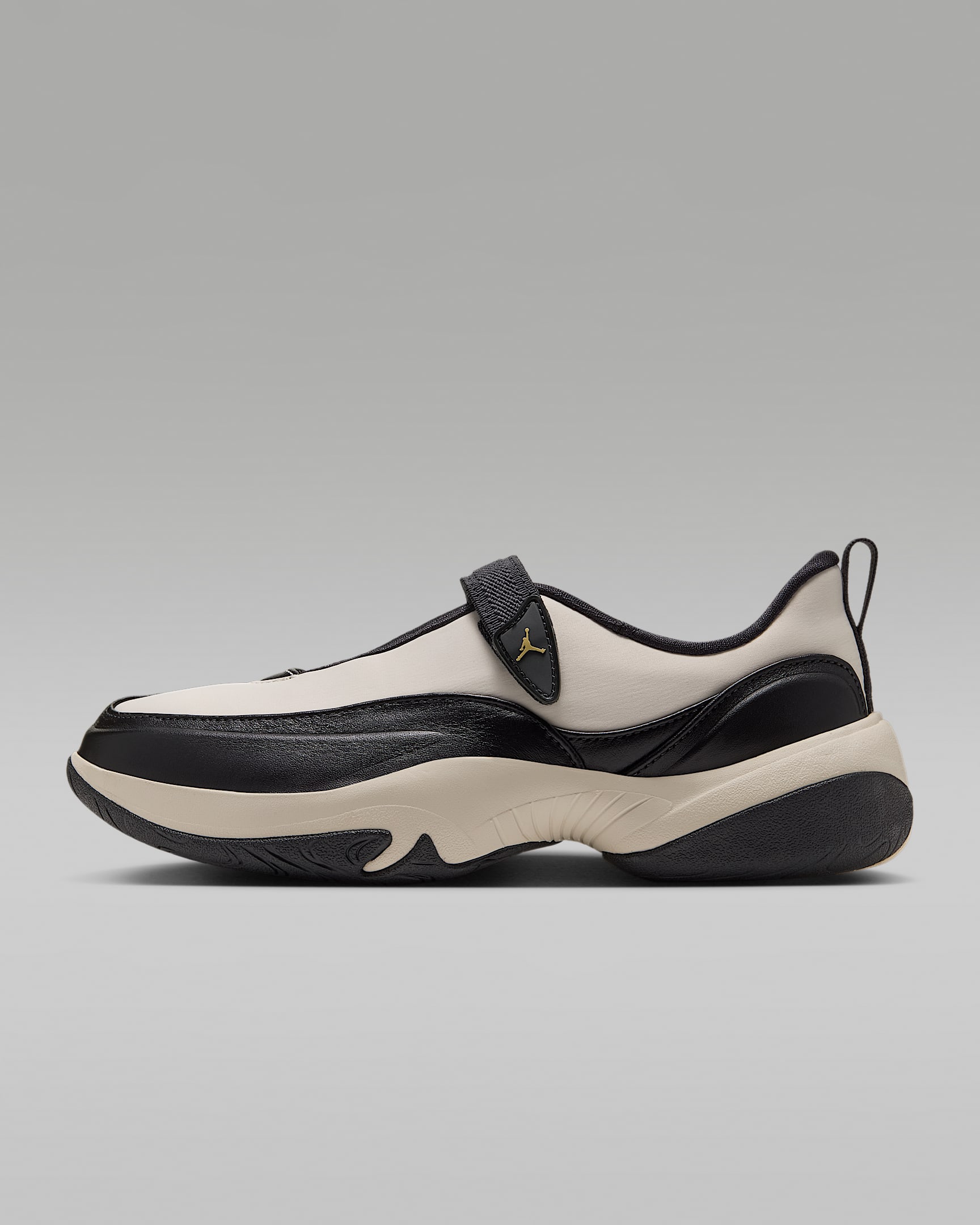 Jordan Pointe Schuh (Damen) – Schwarz/Chalk/Flat Gold Star