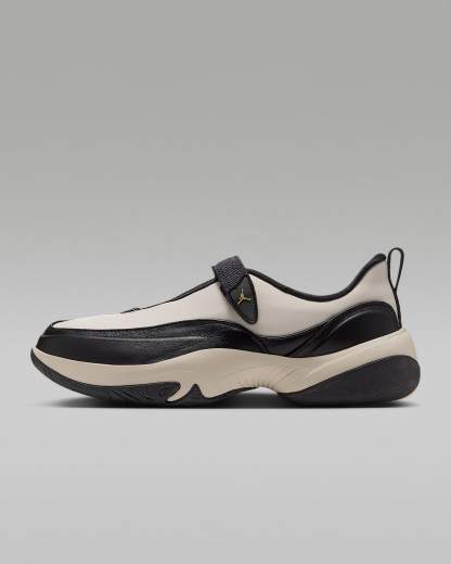 Jordan Pointe Schuh (Damen) – Schwarz/Chalk/Flat Gold Star