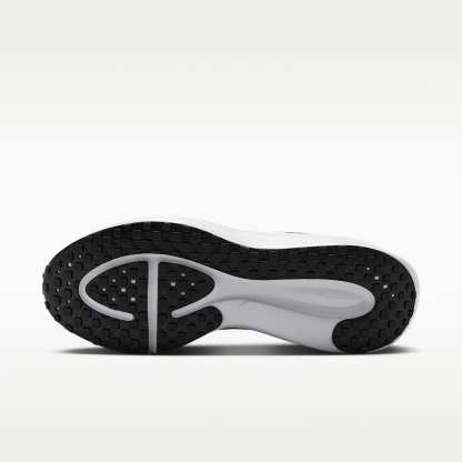 Nike Revolution 8 Straßenlaufschuh (Herren, weit) – Schwarz/Schwarz/Weiß