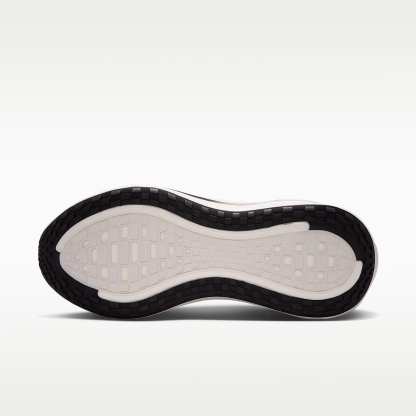 Nike Vomero Plus Straßenlaufschuh (Damen) – Summit White/Sail/Anthracite/Metallic Silver