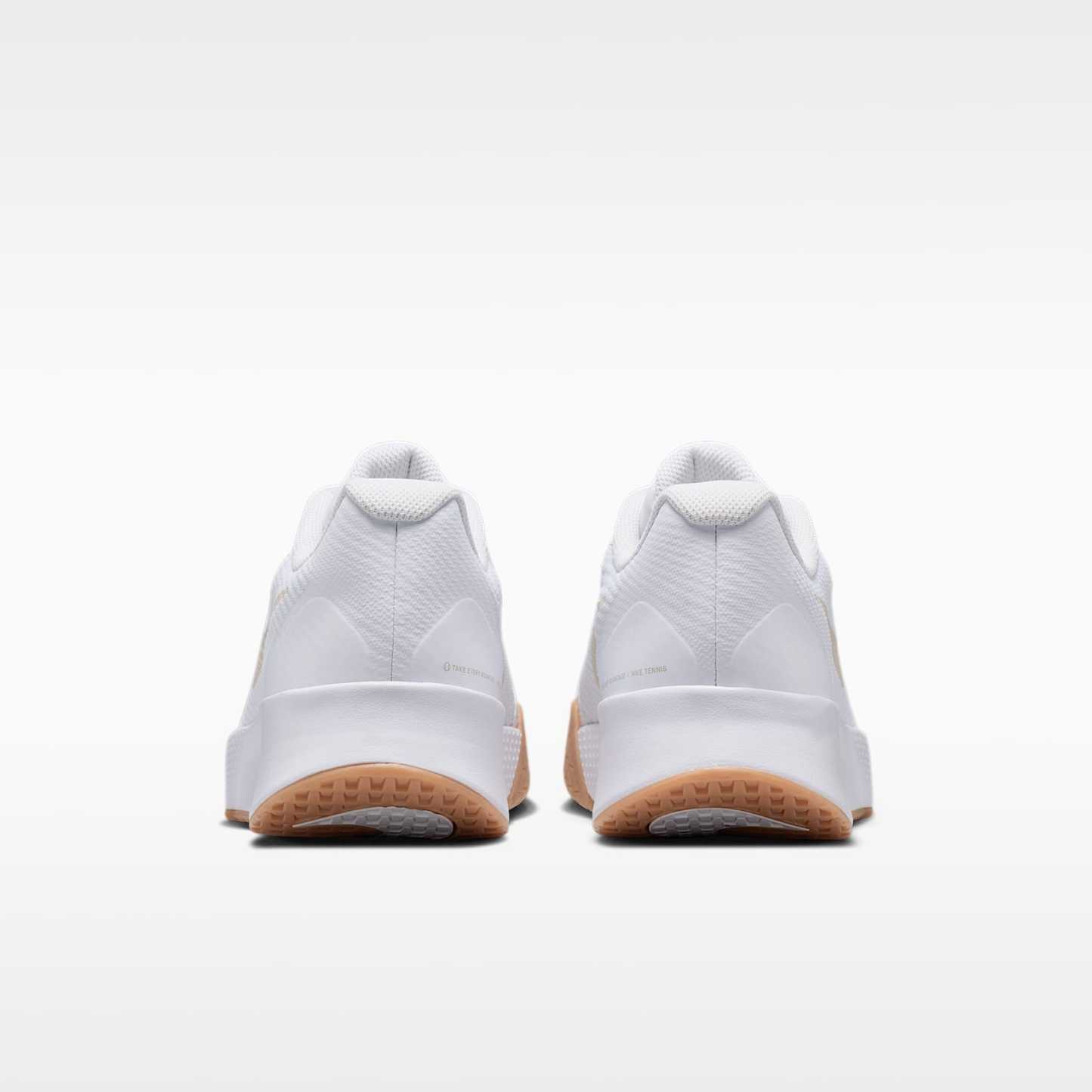 Nike Vapor Lite 3 Tennisschuh für Hartplätze (Herren) – Weiß/Summit White/Gum Yellow/Light Orewood Brown