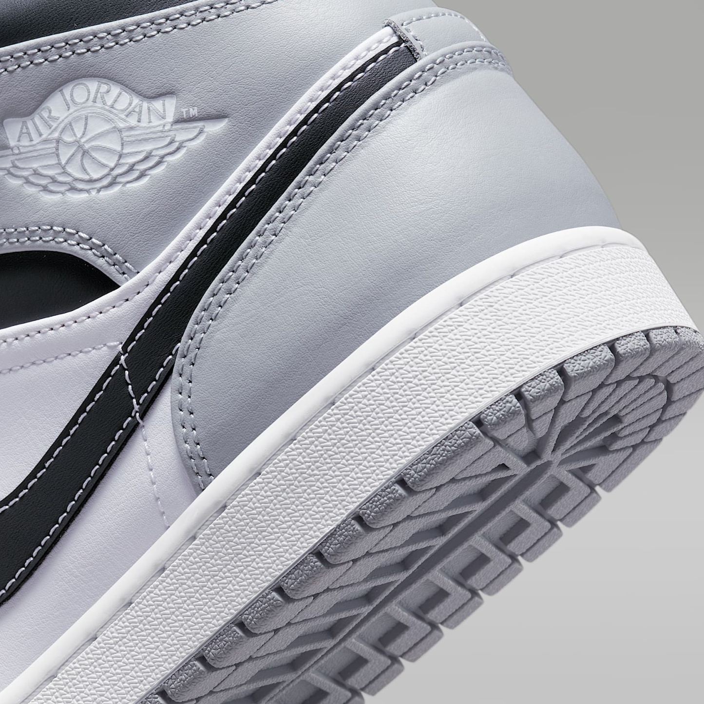 Air Jordan 1 Mid Schuh (Herren) – Light Smoke Grey/Anthracite/Weiß