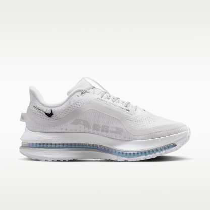 Nike Pegasus Premium Straßenlaufschuh (Damen) – Weiß/Metallic Silver/Metallic Silver