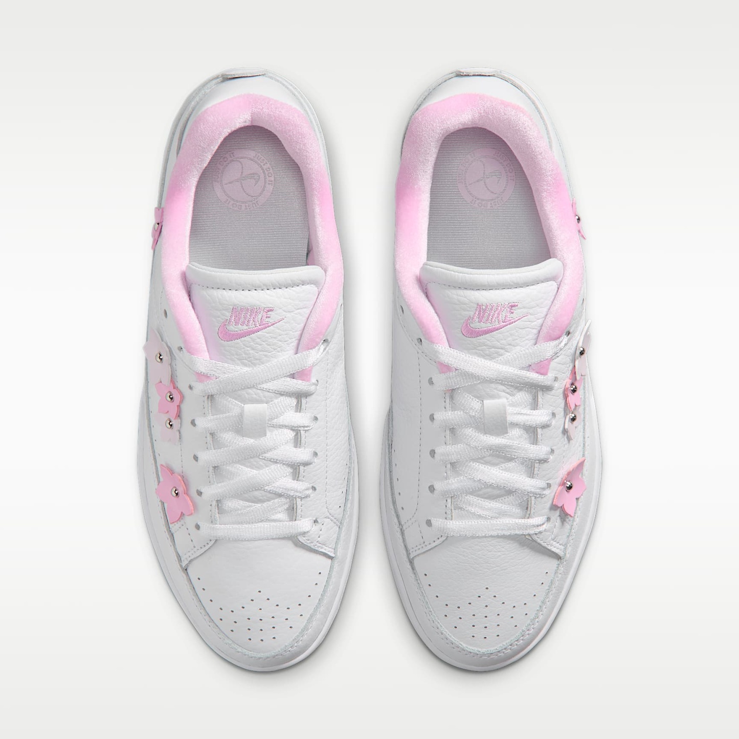 Nike Tennis Centre "Florette" Schuh (Damen) – Weiß/Bleached Lilac/Metallic Silver/Pink Rise