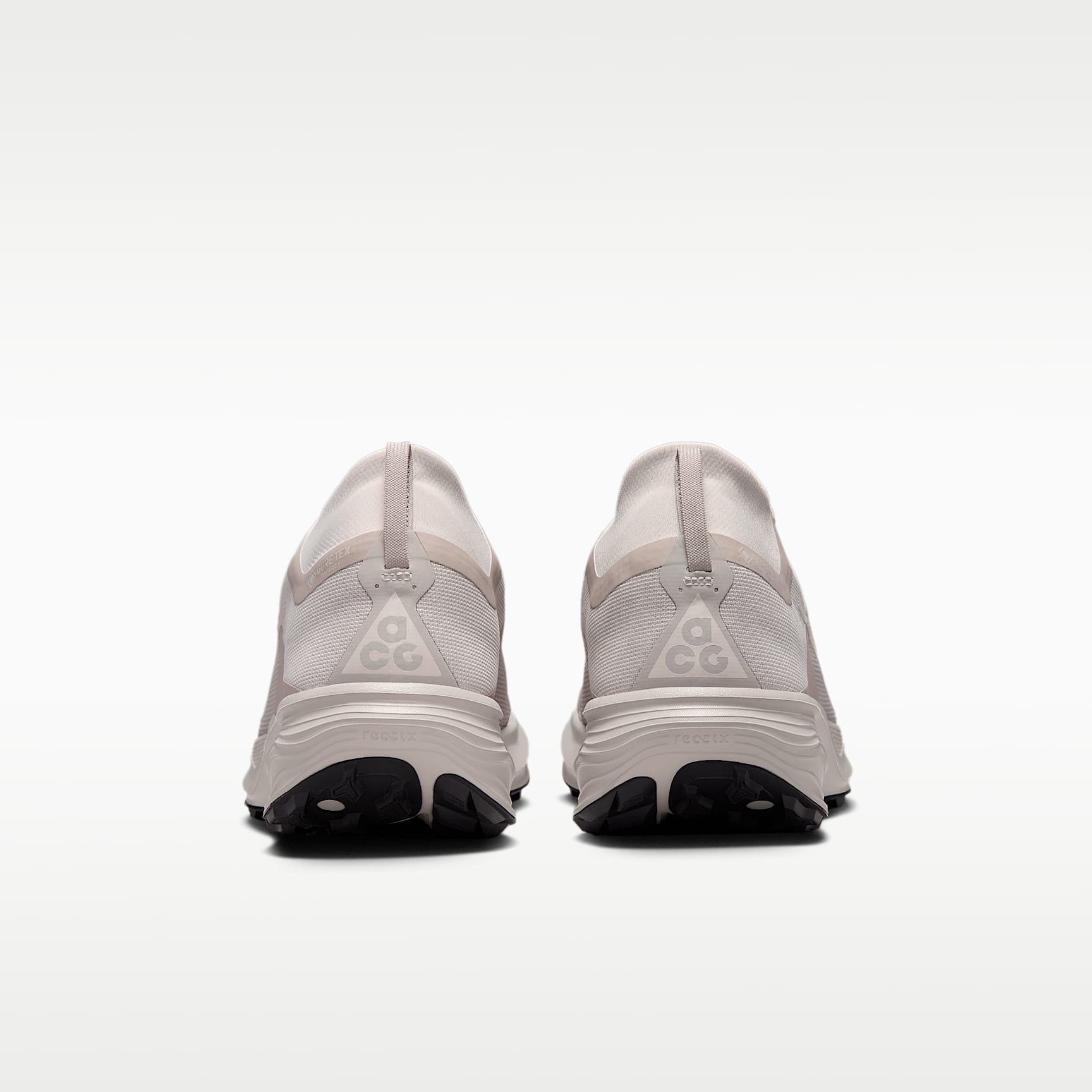 ACG Pegasus Trail GORE-TEX wasserdichter Traillaufschuh (Herren) – Cream II/Light Orewood Brown