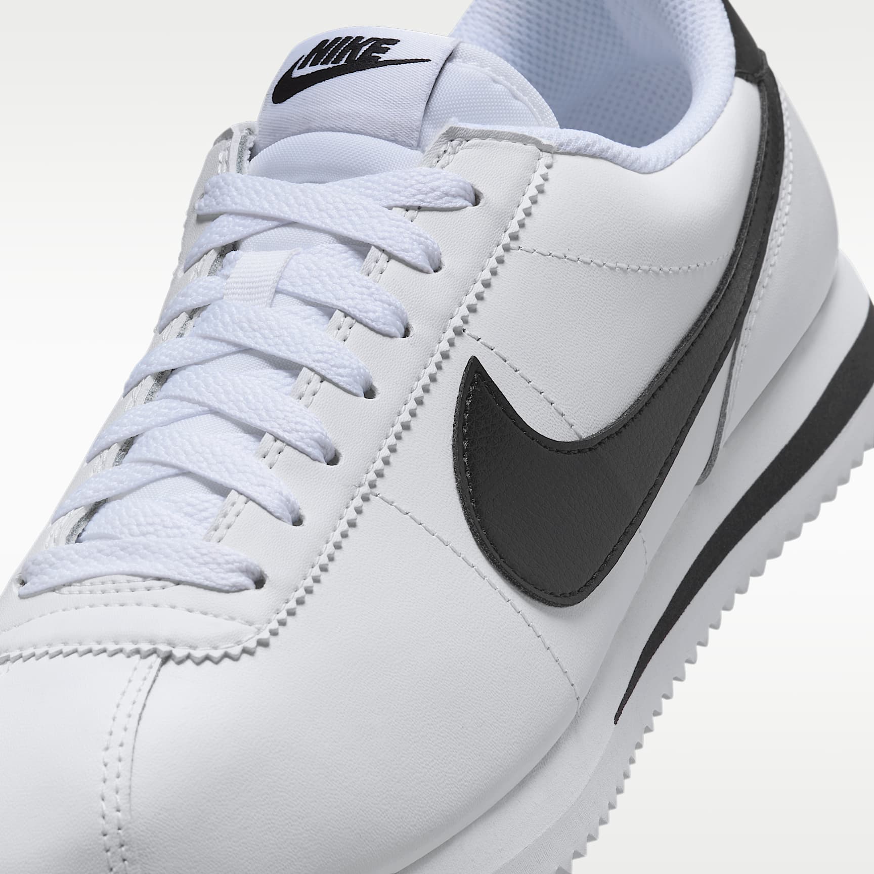 Nike Cortez Leather Damenschuh – Weiß/Schwarz