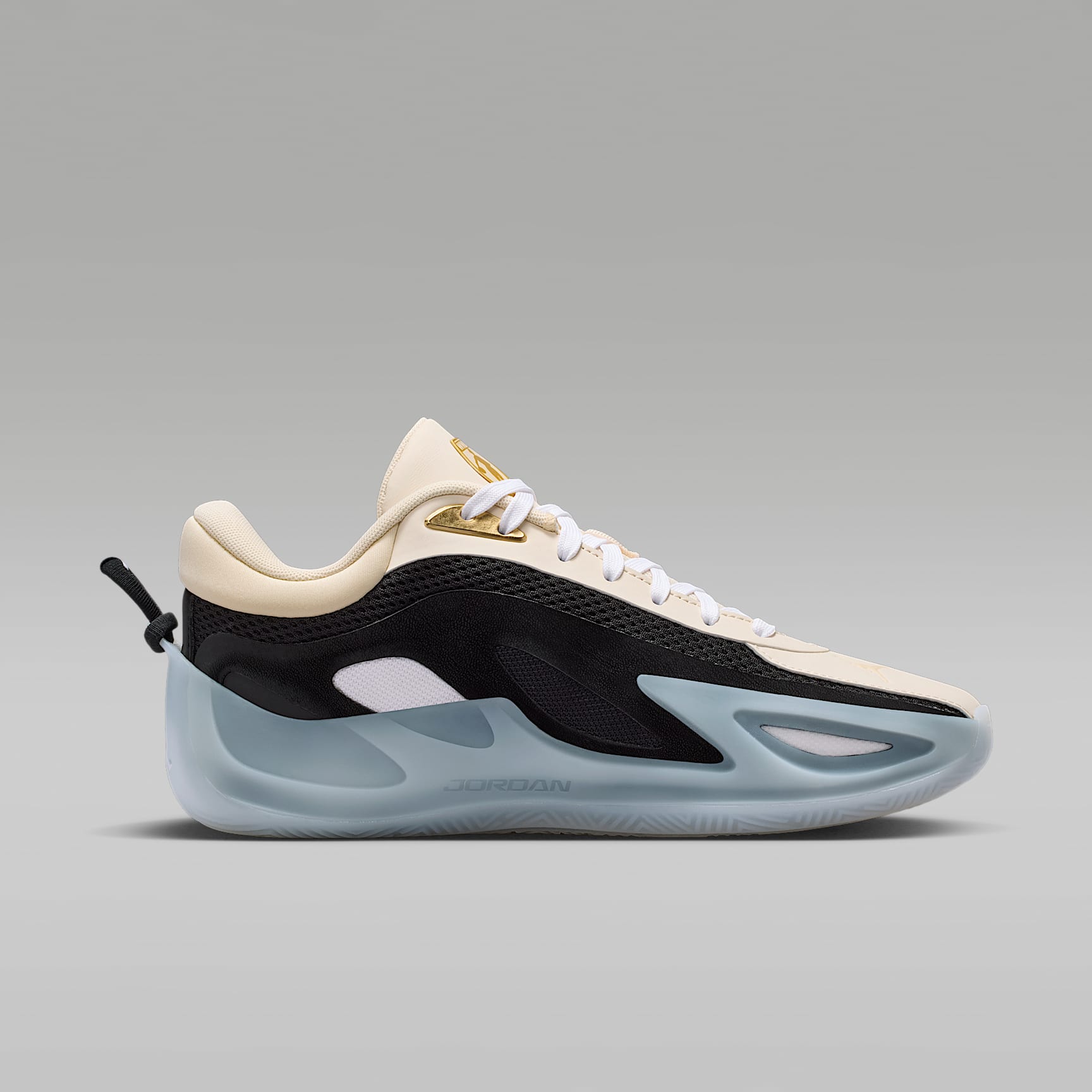 Jordan Heir Series 2 "Precious Medals" Basketballschuh – Pearl White/Schwarz/Metallic Gold/Weiß