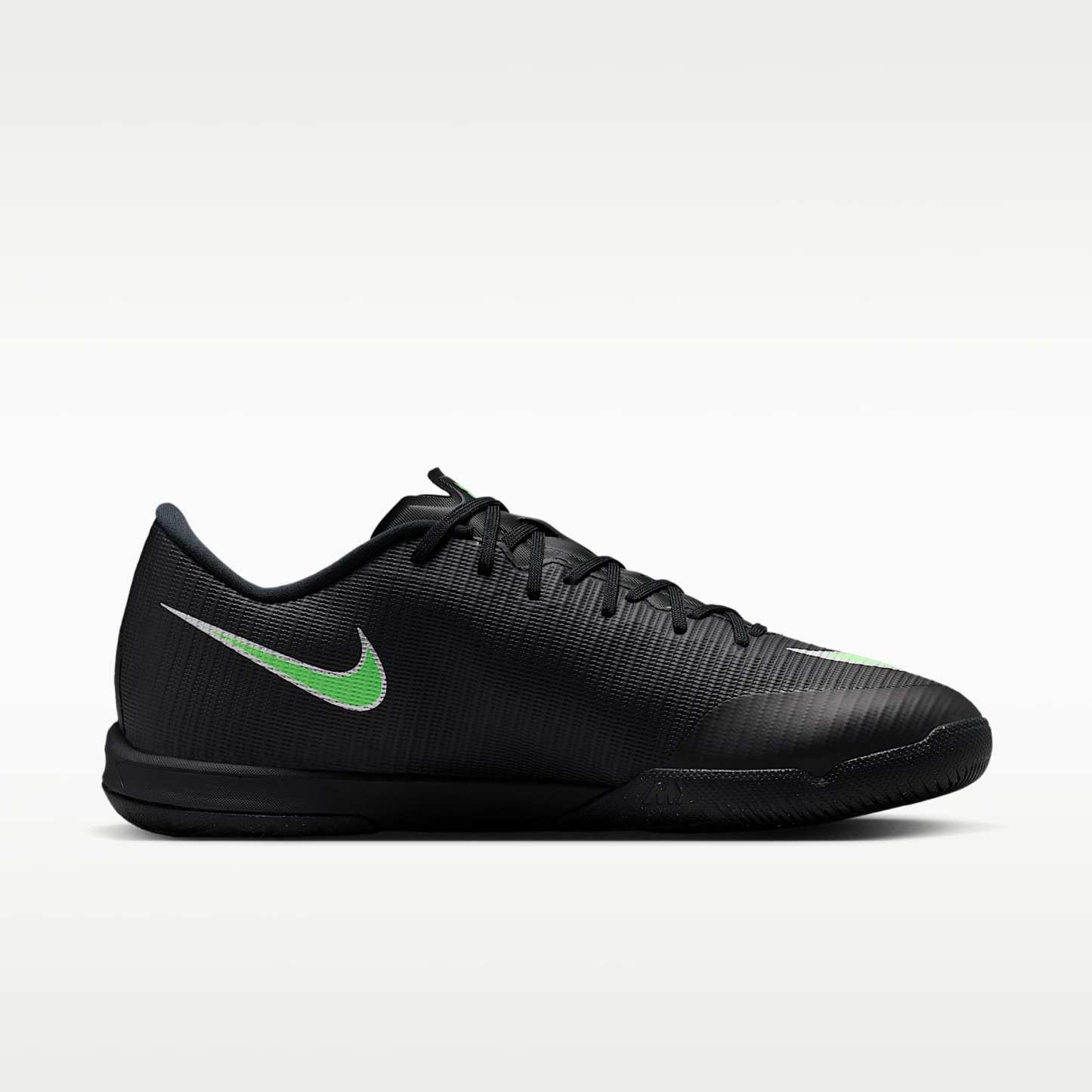 Nike Mercurial Vapor 17 Academy Low-Top-Fußballschuh für Hallen- und Hartplätze – Schwarz/Schwarz/Illusion Green