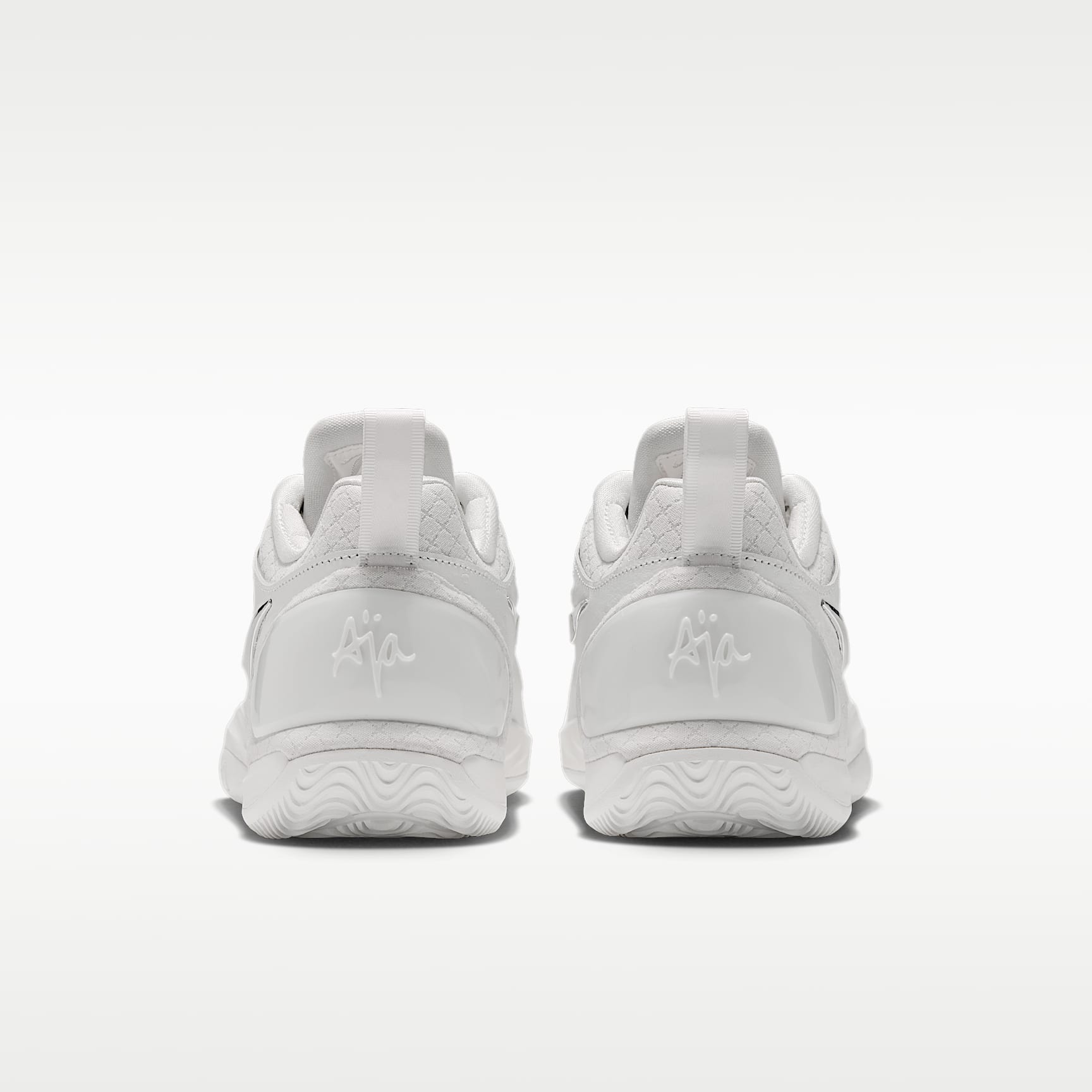 A'Two "White Label LX" A'ja Wilson Basketballschuh – Sail/Schwarz/Metallic Silver
