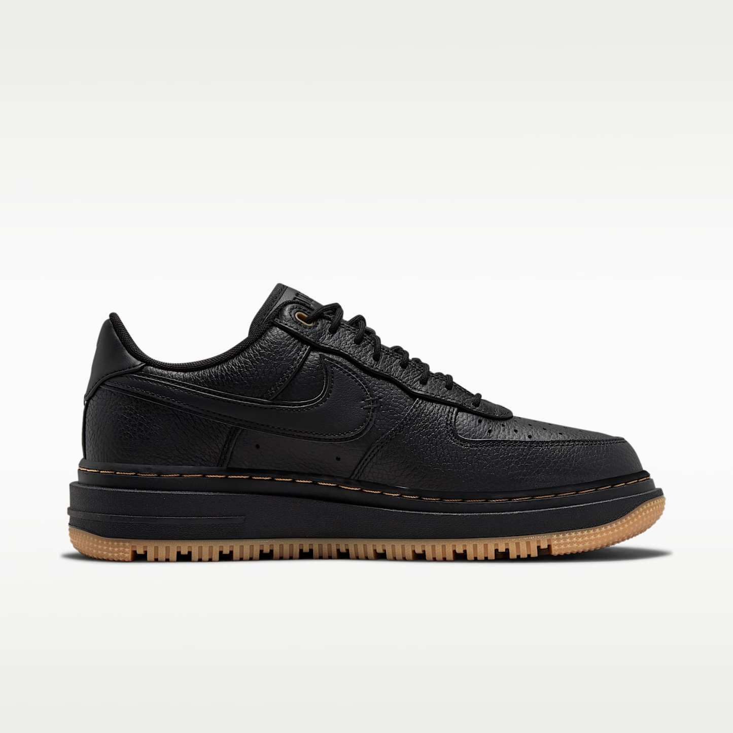 Nike Air Force 1 Luxe Herrenschuh – Schwarz/Bucktan/Gum Yellow/Schwarz