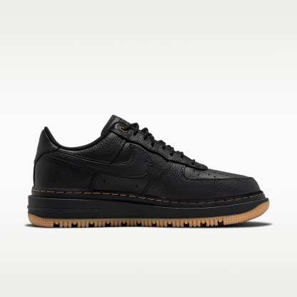 Nike Air Force 1 Luxe Herrenschuh – Schwarz/Bucktan/Gum Yellow/Schwarz