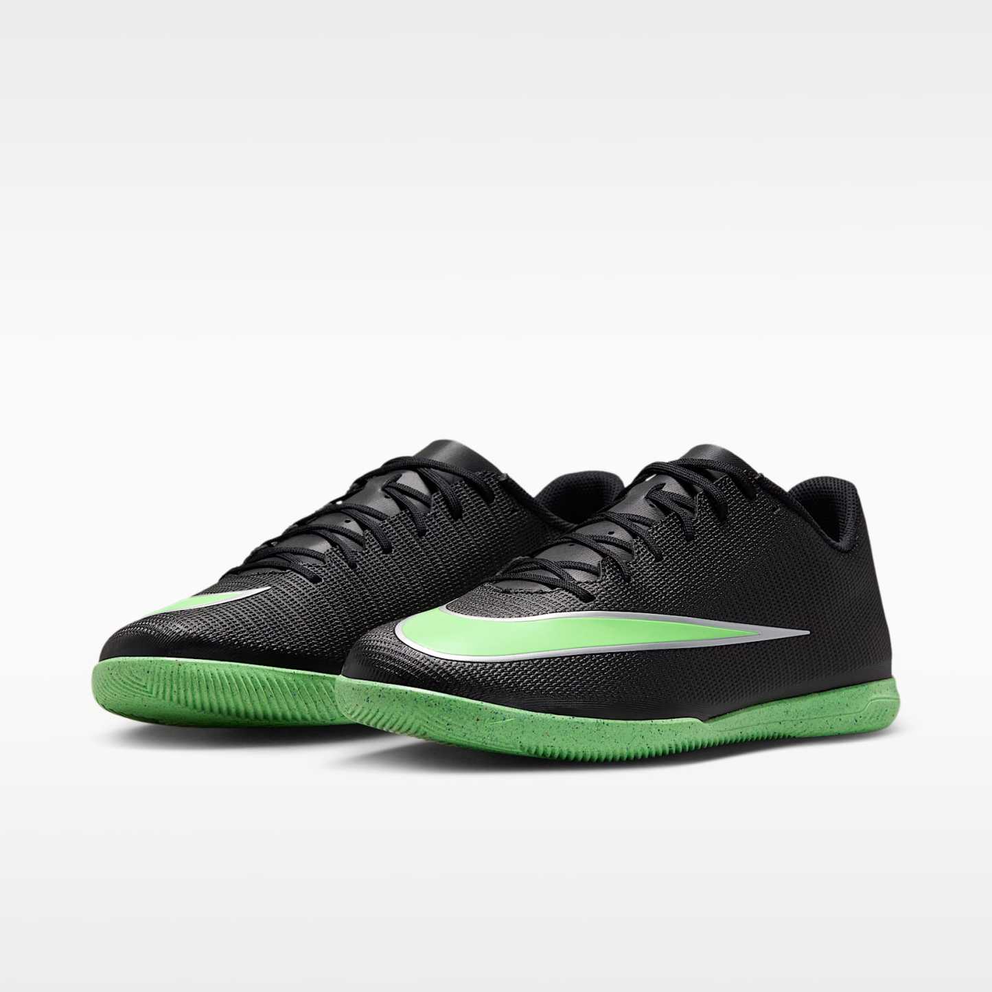 Nike Mercurial Vapor 17 Club Low-Top-Fußballschuh für Hallen- und Hartplätze – Schwarz/Schwarz/Illusion Green