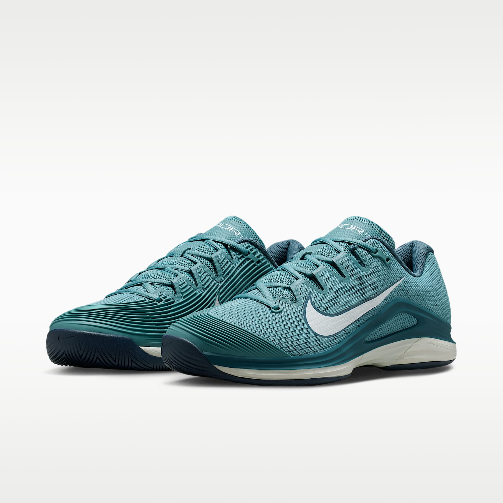 Nike Vapor 12 Tennisschuh für Hartplätze (Herren) – Smokey Blue/Light Bone/New Slate/Weiß