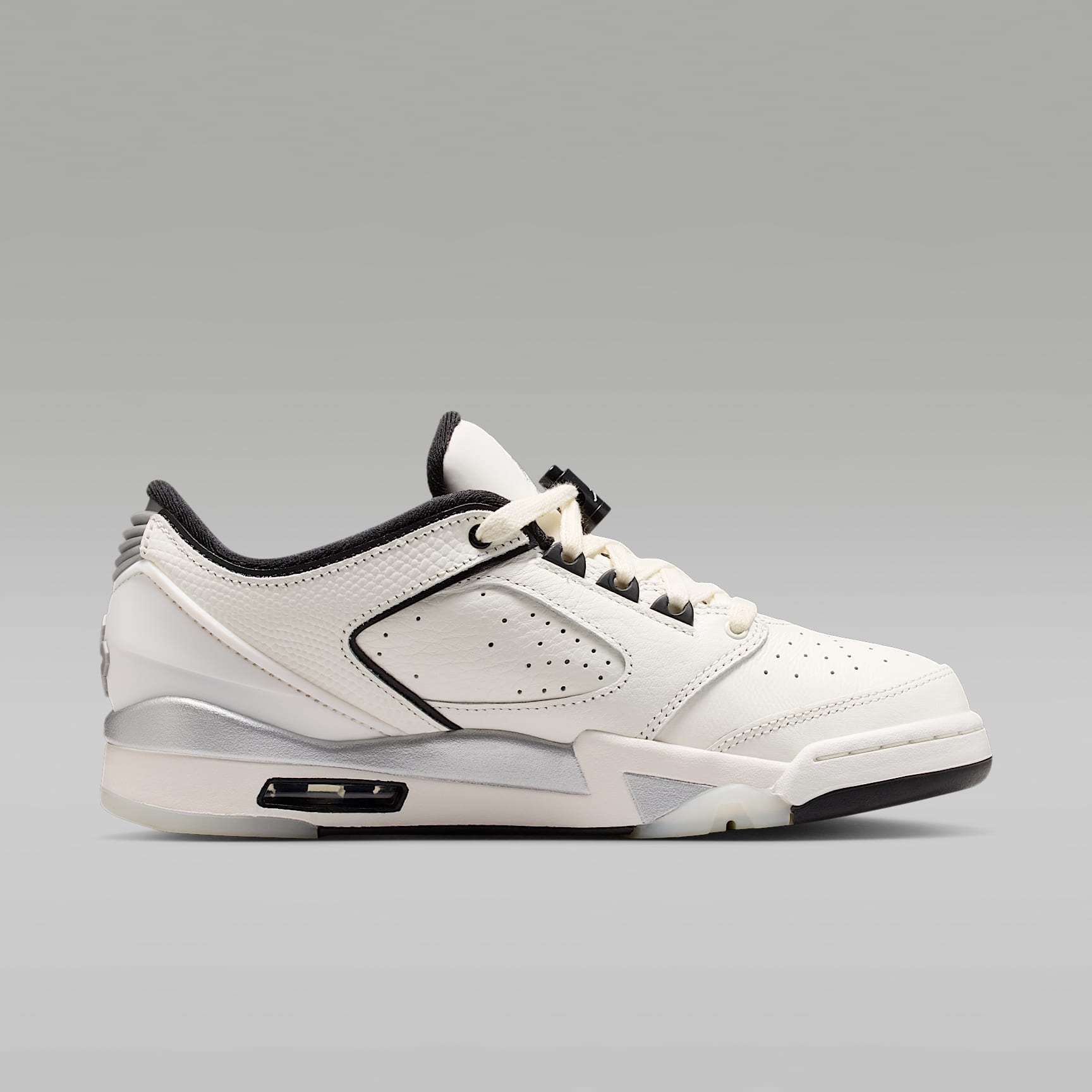 Jordan Sixty Plus Low Damenschuh – Sail/Schwarz/Swan/Metallic Silver