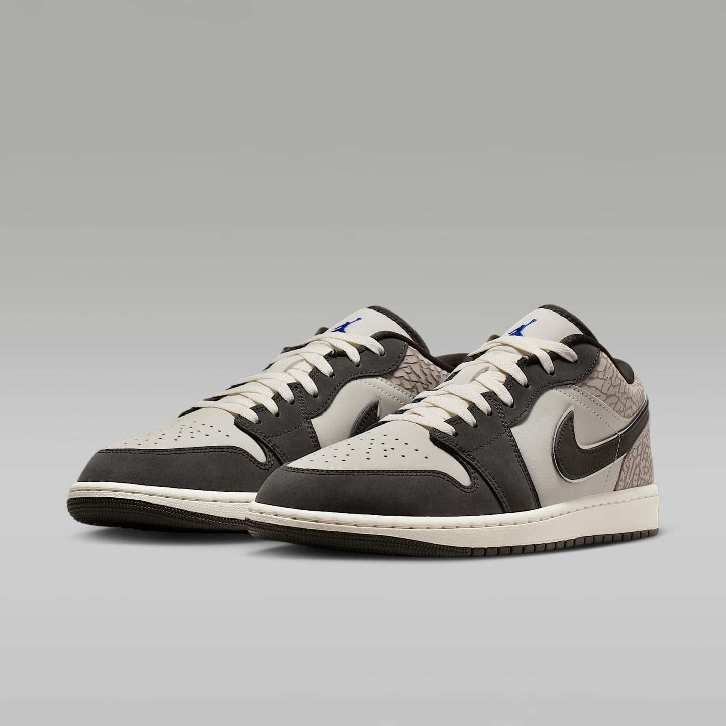 Air Jordan 1 Low SE Herrenschuh – Sail/Deep Pewter/Gamma Grey/Game Royal