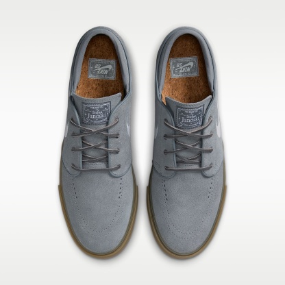 Nike SB Zoom Janoski OG+ Skateschuh – Cool Grey/Cool Grey/Gum Light Brown/Weiß