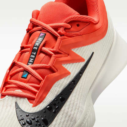 Nike Vapor Pro 3 Tennisschuh für Hartplätze (Herren) – Sail/Turf Orange/Blue Ribbon Heather/Schwarz