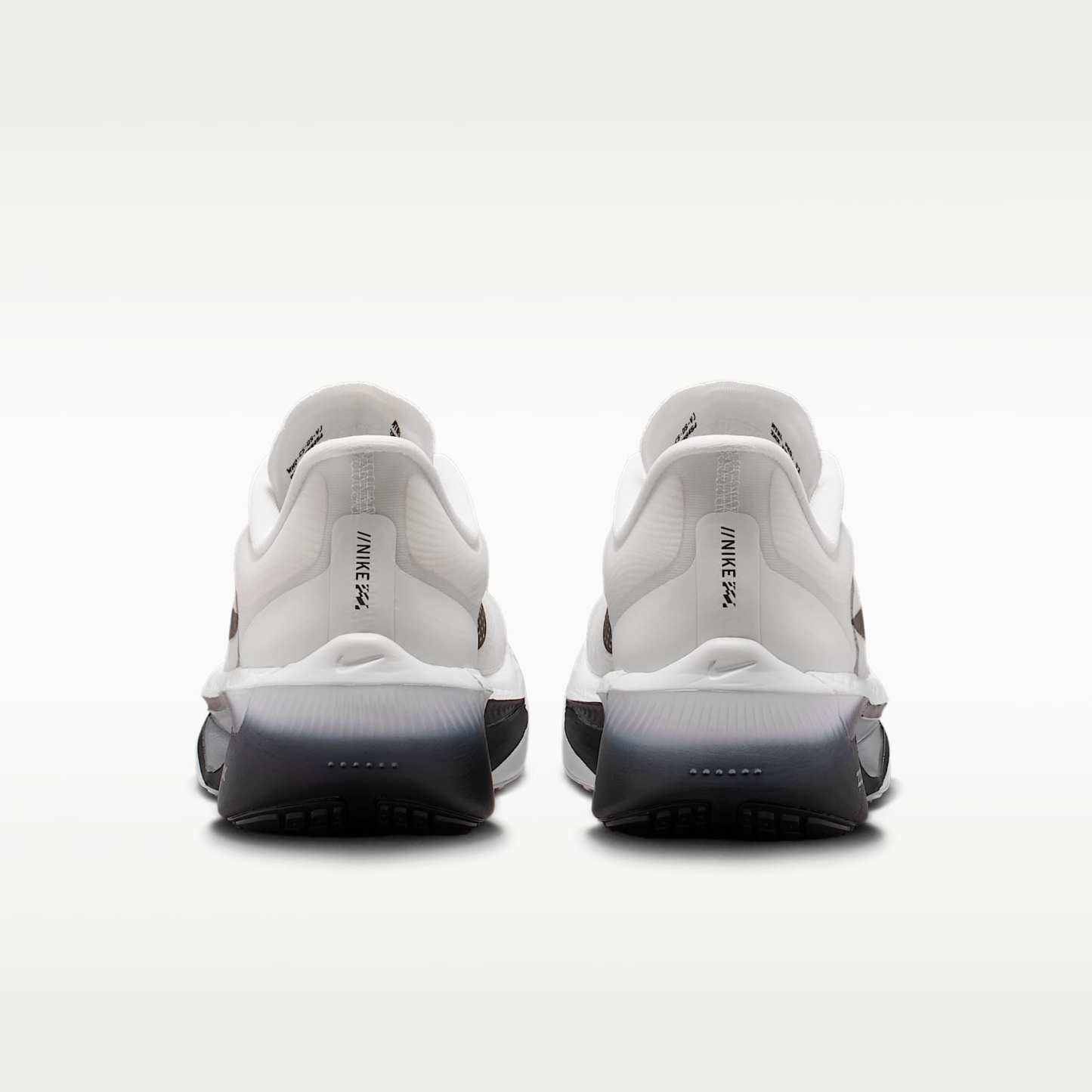 Nike Zoom Fly 6 Straßenlaufschuh für Wettkämpfe (Damen) – Weiß/Smoke Grey/Metallic Silver/Schwarz