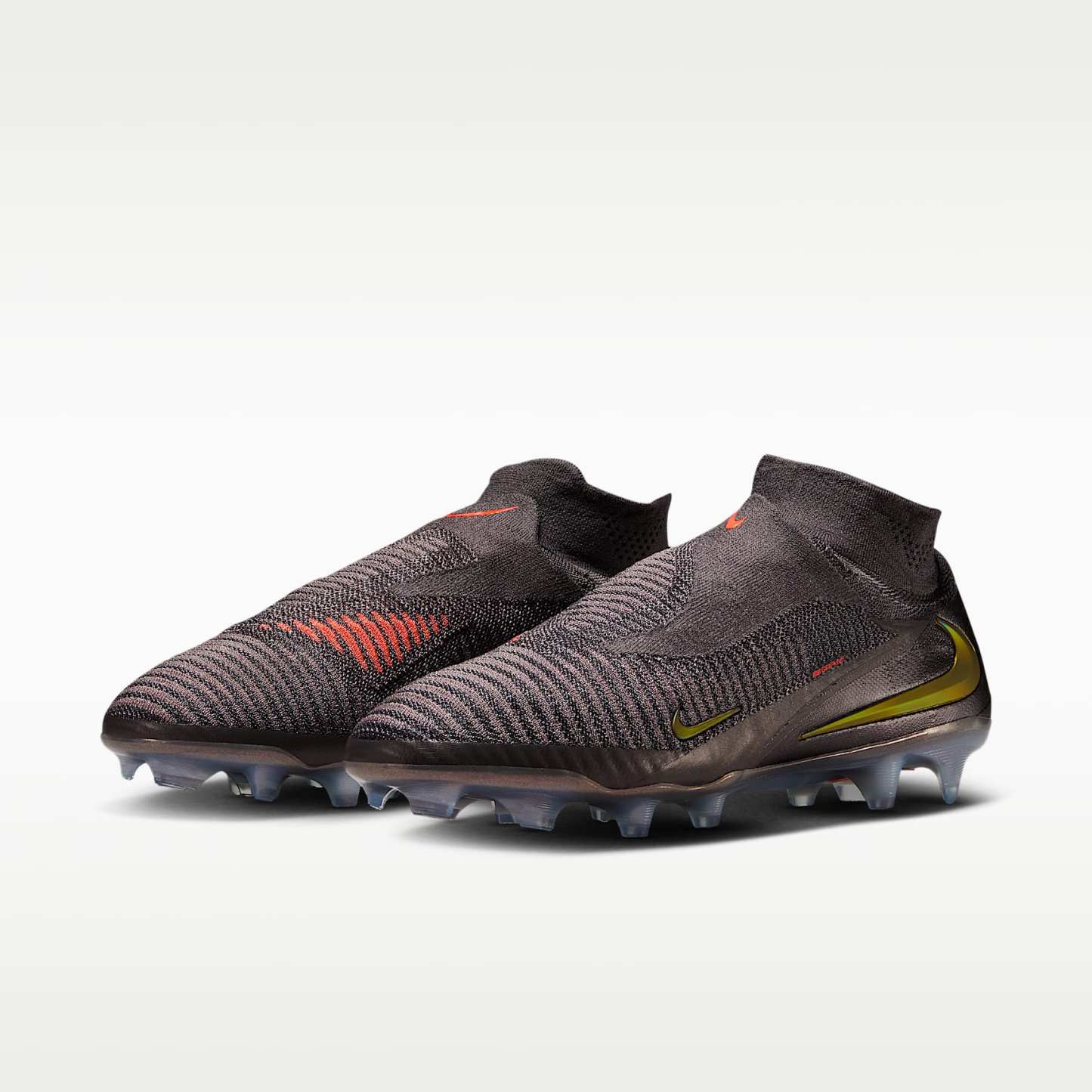Nike Phantom 6 High Elite LV8 Fußballschuh für normalen Rasen – Medium Ash/Schwarz/Gold Amber