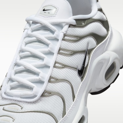 Nike Air Max Plus SE Schuh (Damen) – Weiß/Pure Platinum/Schwarz