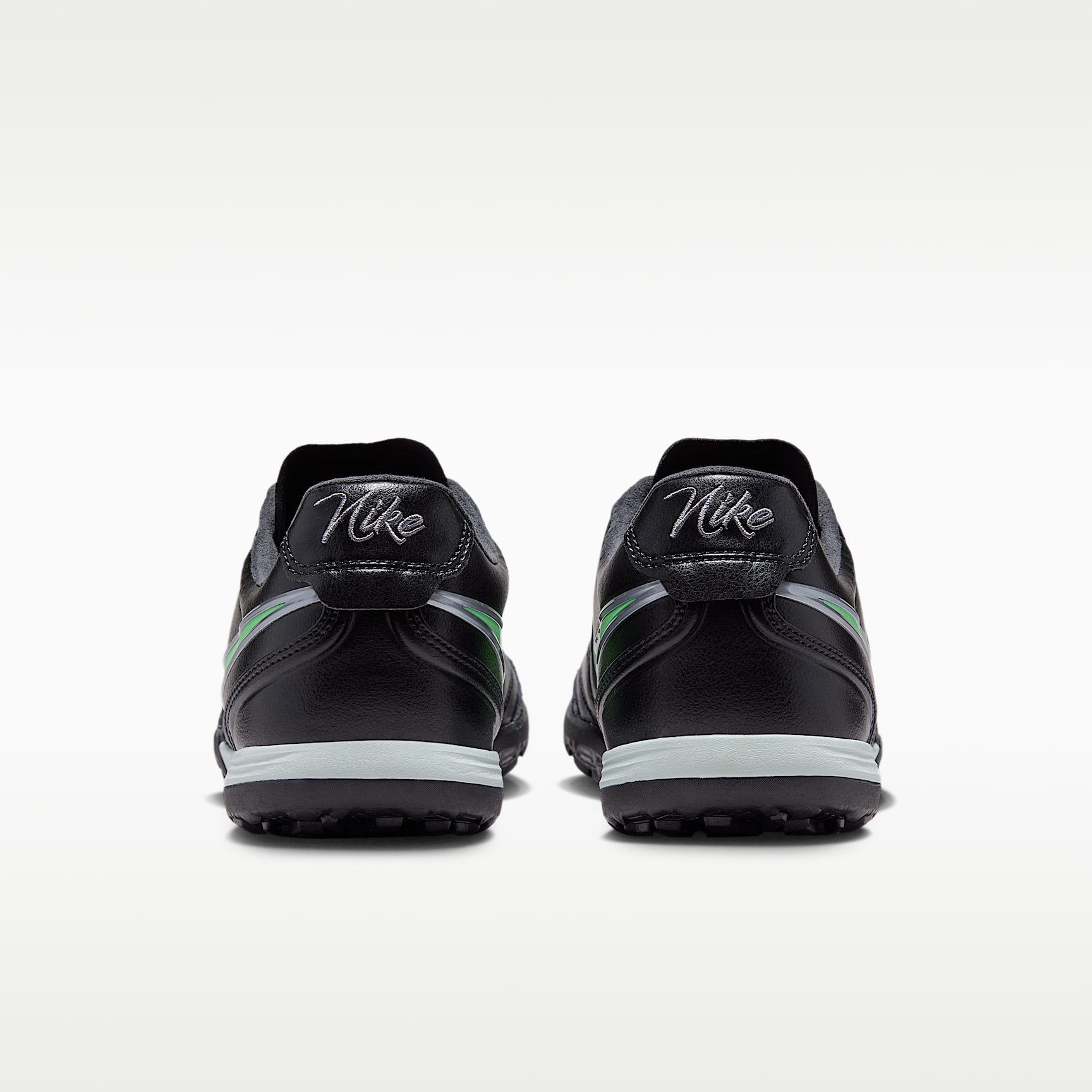Nike Tiempo Ligera Pro Low-Top-Fußballschuh für Turf – Schwarz/Schwarz/Illusion Green