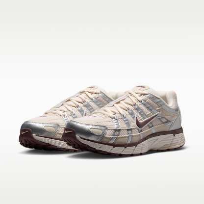 Nike P-6000 Schuh (Damen) – Phantom/Metallic Silver/Light Orewood Brown/Tattoo