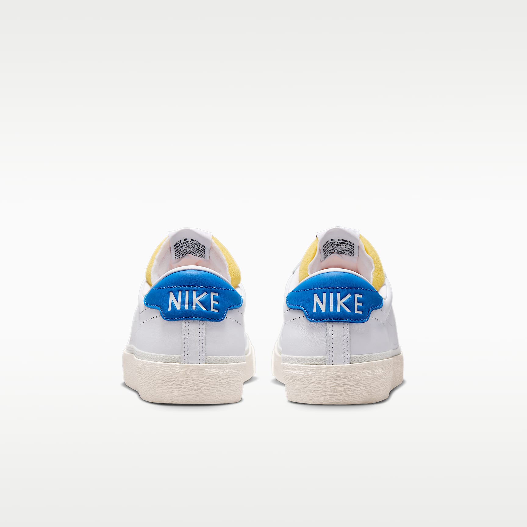 Nike Tennis Classic Schuh (Herren) – Weiß/Light Photo Blue/Team Orange/Weiß
