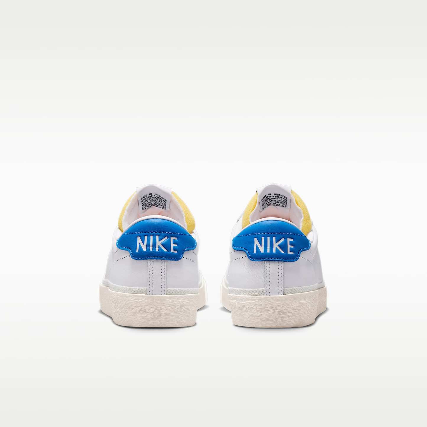 Nike Tennis Classic Schuh (Herren) – Weiß/Light Photo Blue/Team Orange/Weiß